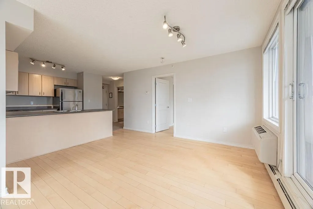 10180 104 Street