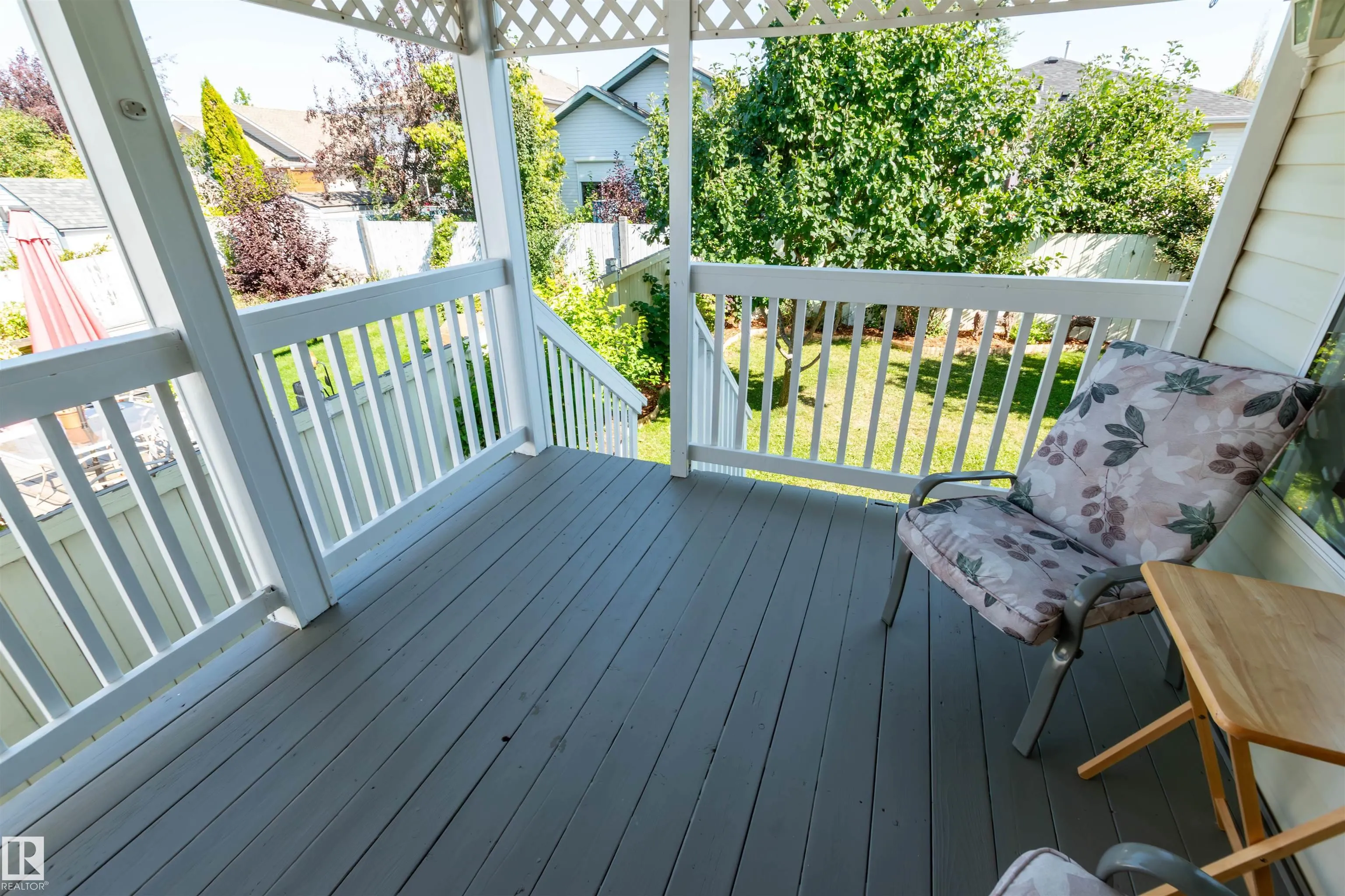 216 RAINBOW Crescent