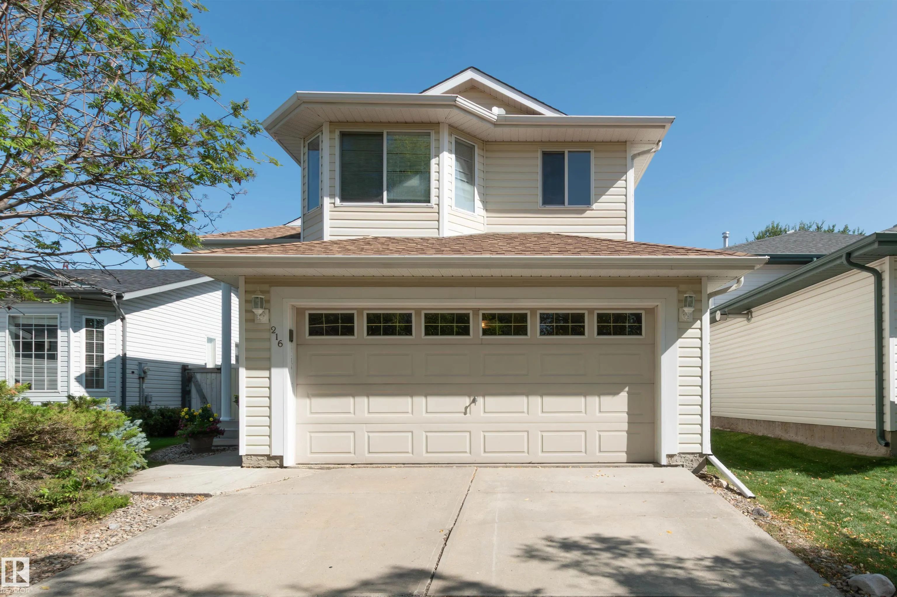216 RAINBOW Crescent