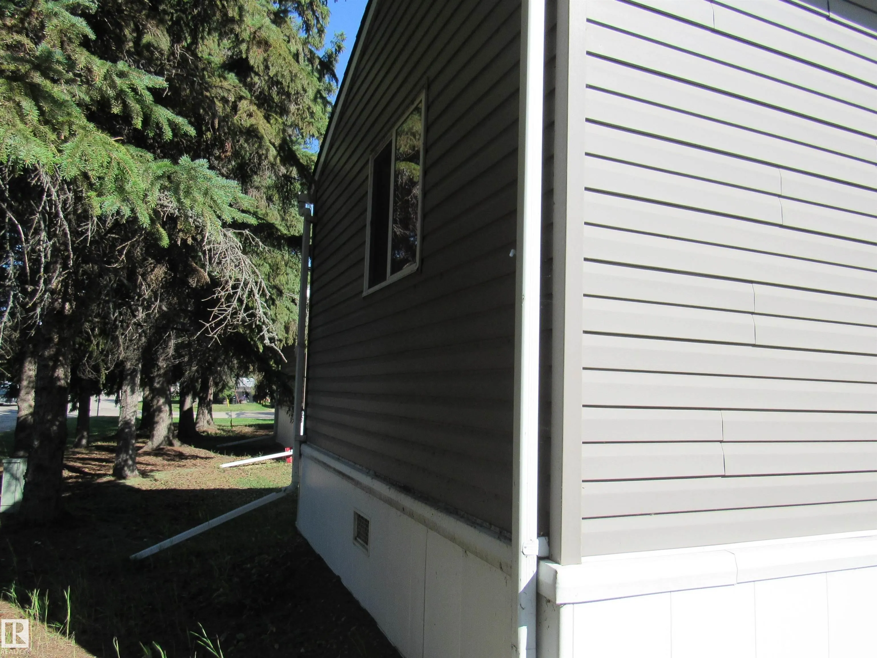 #3A 4515 50 Ave