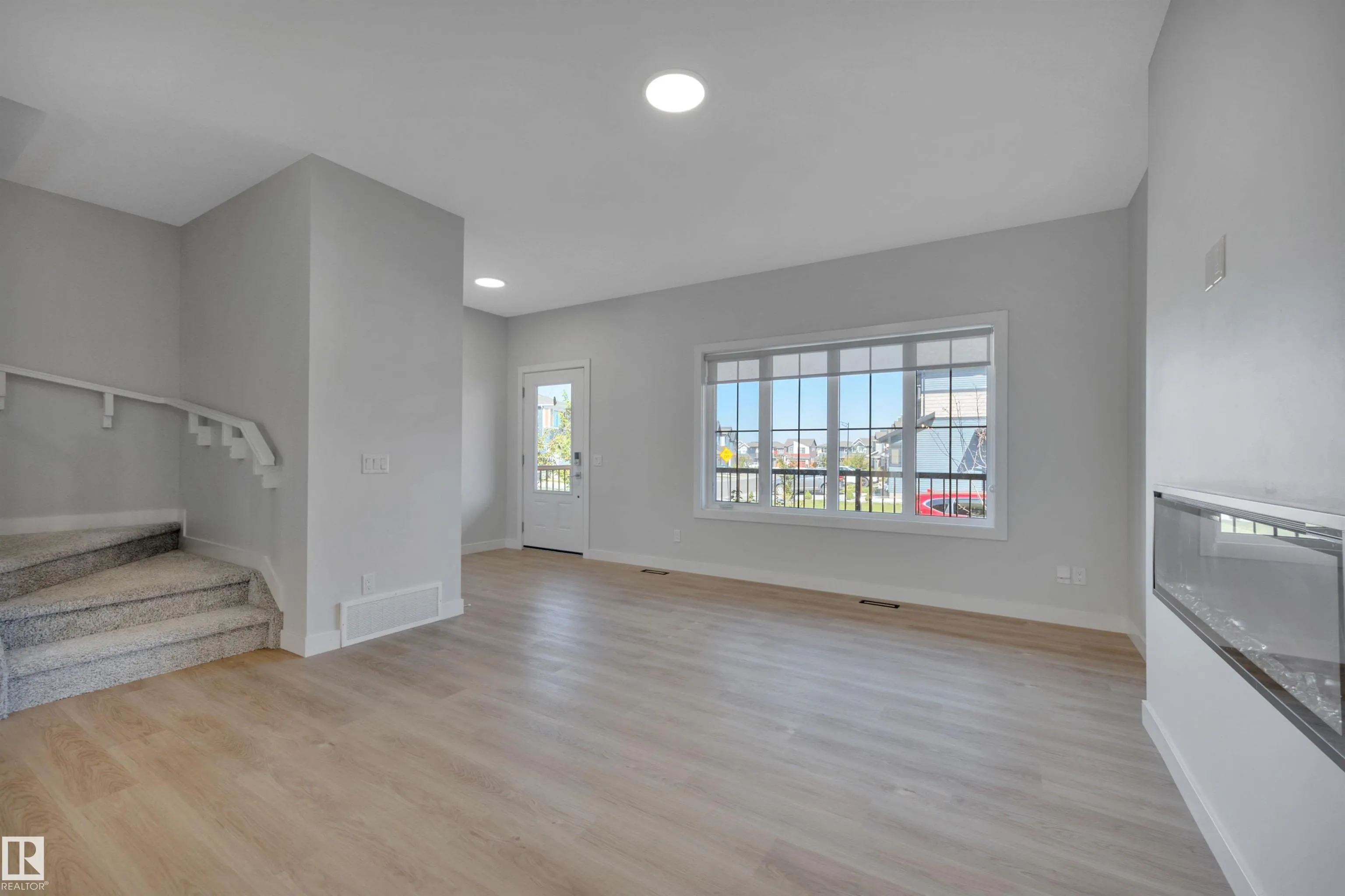 4037 Hawthorn Link