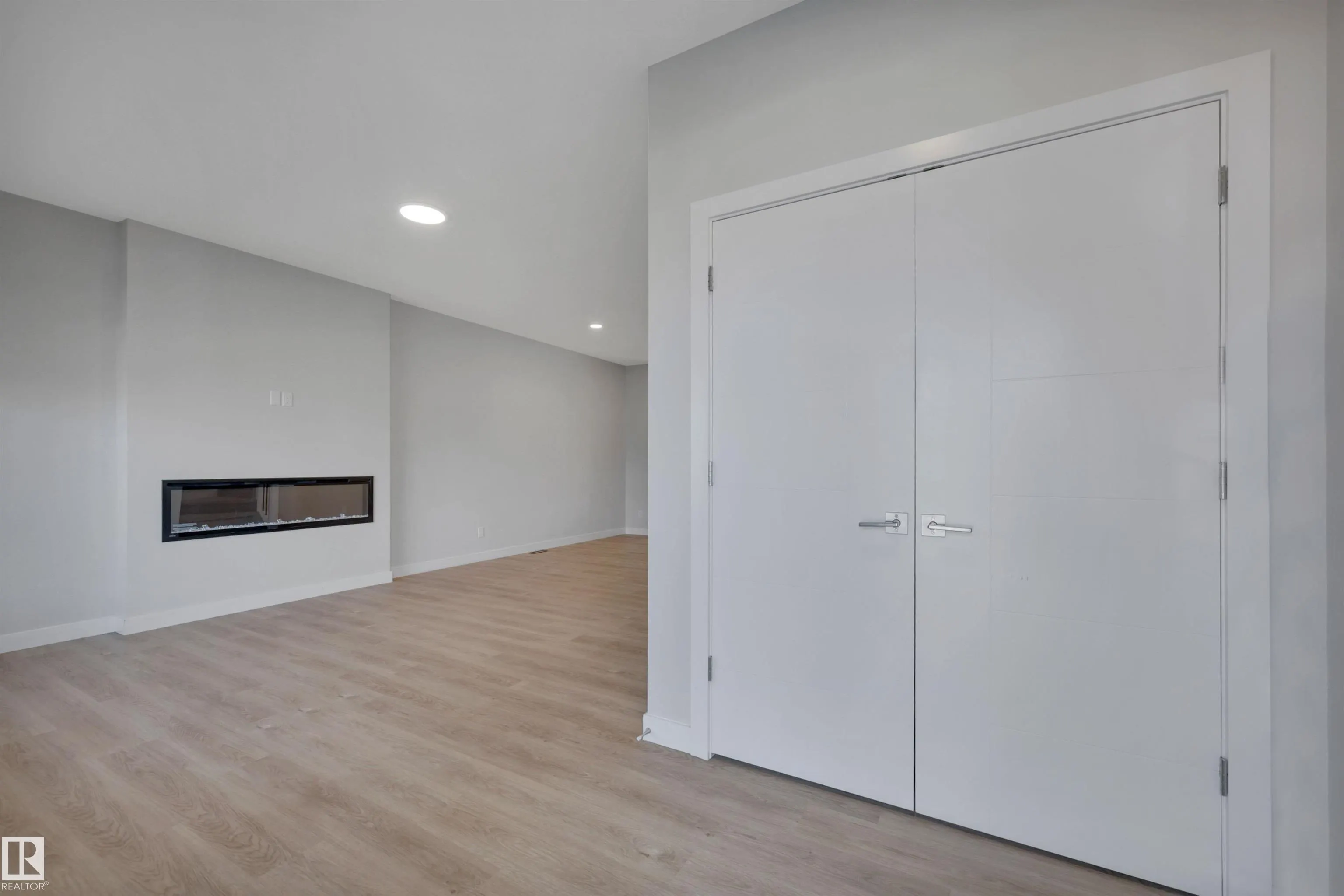 4037 Hawthorn Link