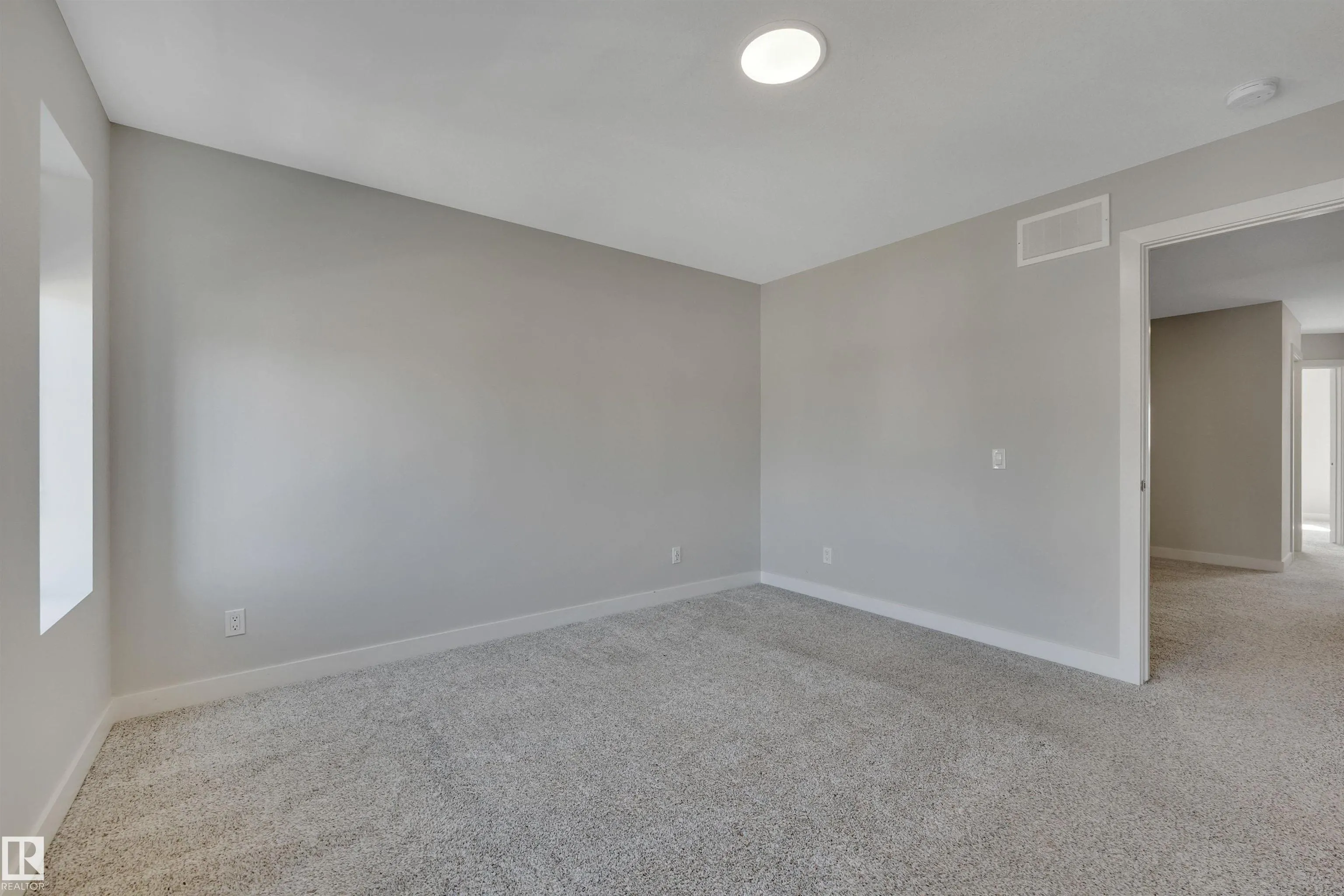 4037 Hawthorn Link