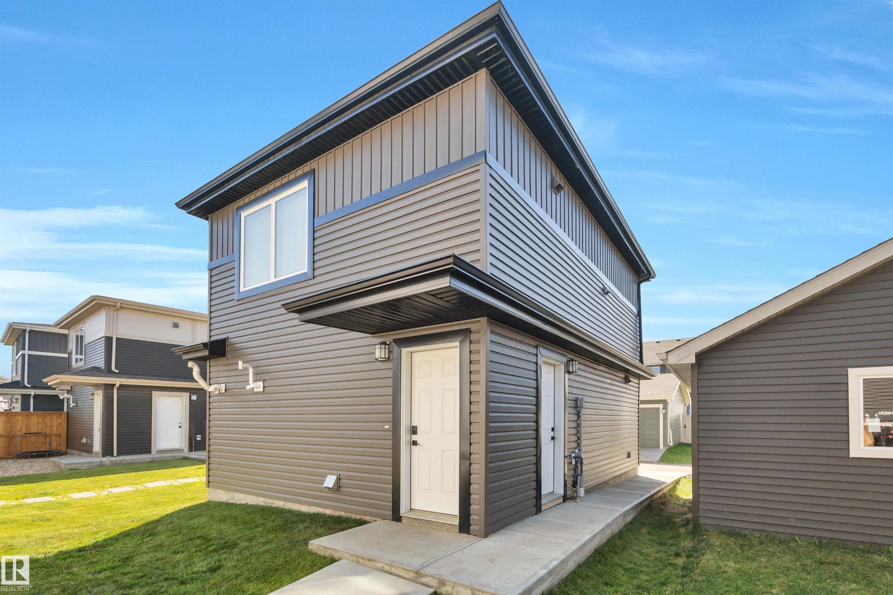 4037 Hawthorn Link