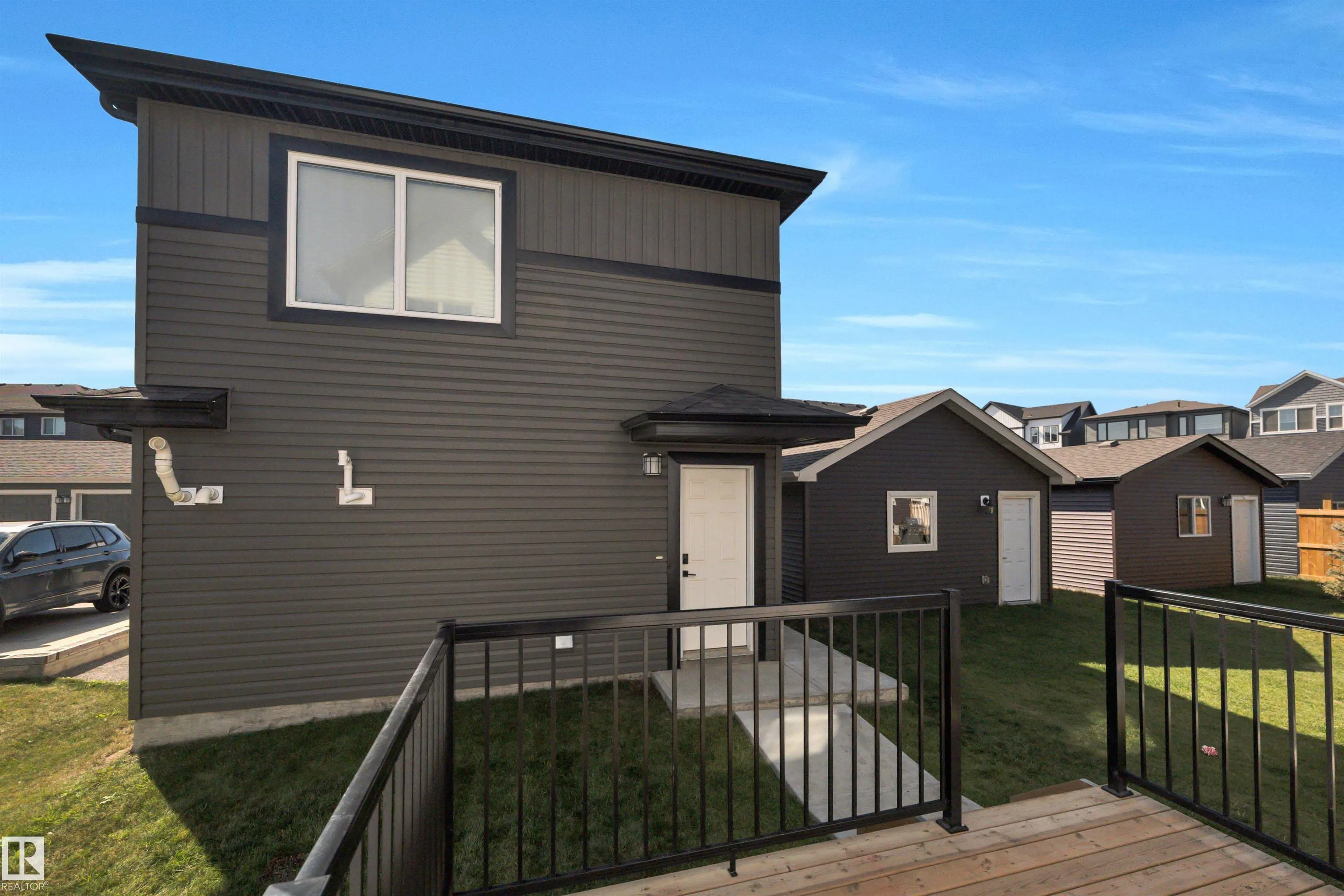 4037 Hawthorn Link