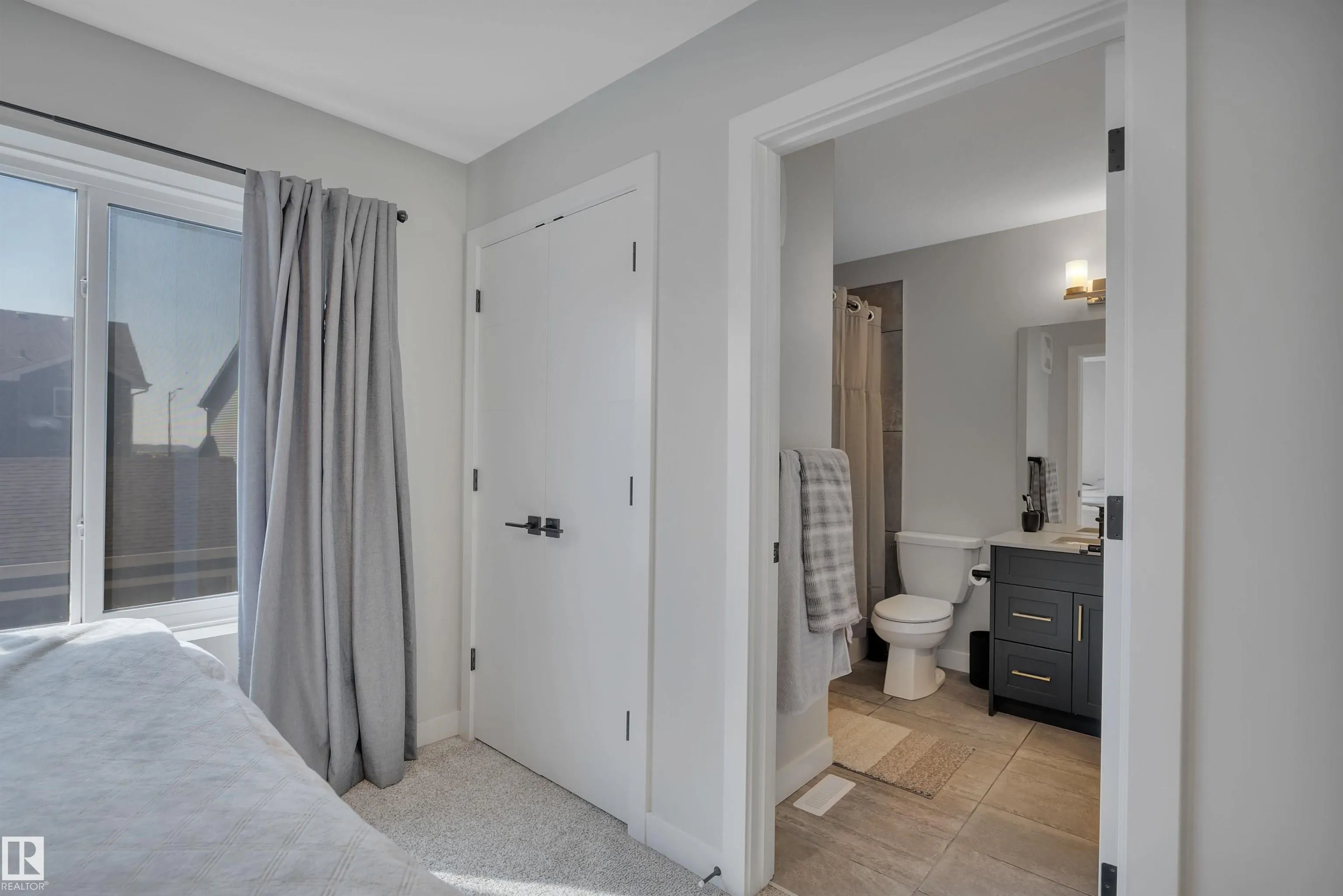 4037 Hawthorn Link