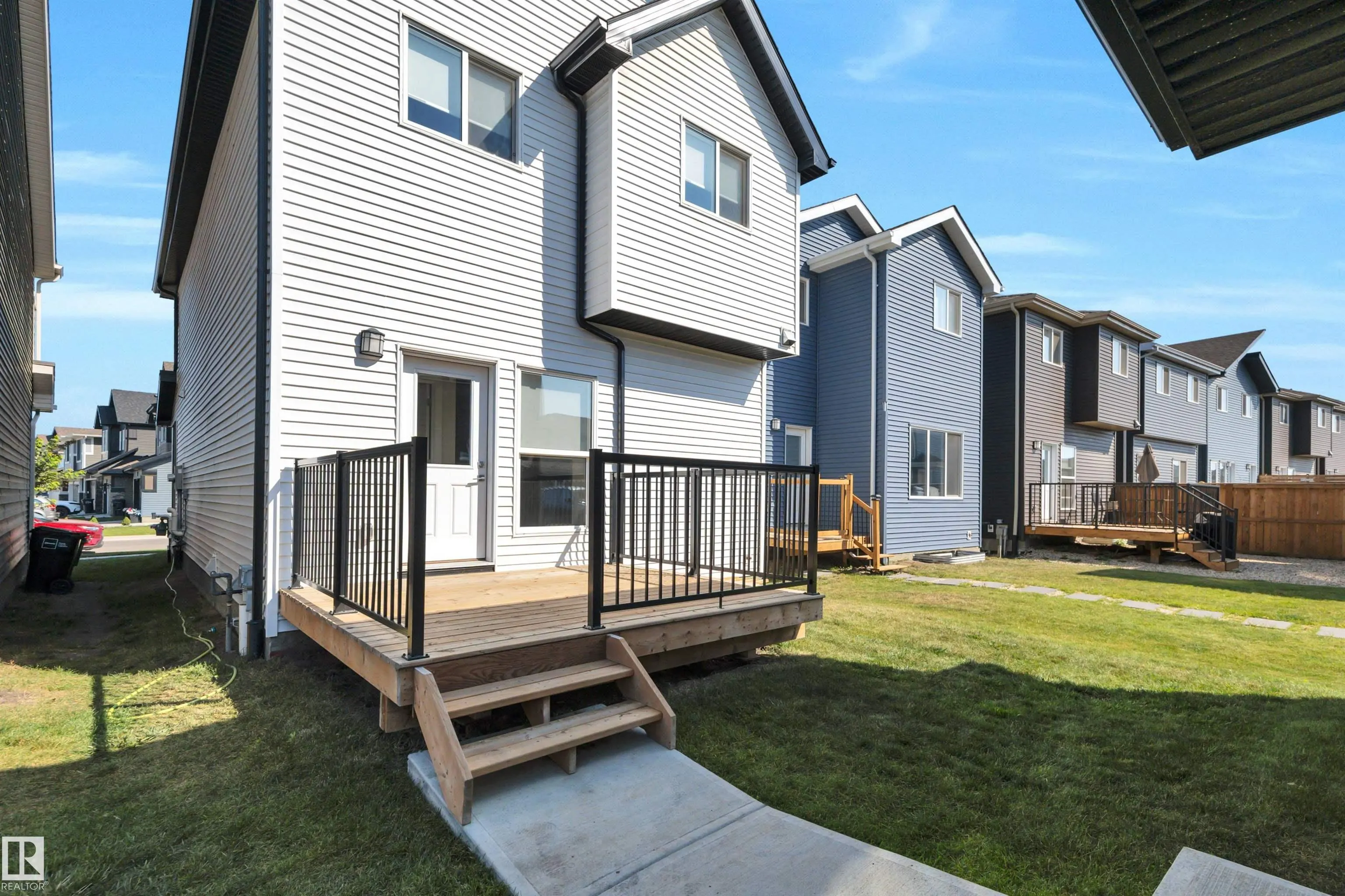 4037 Hawthorn Link