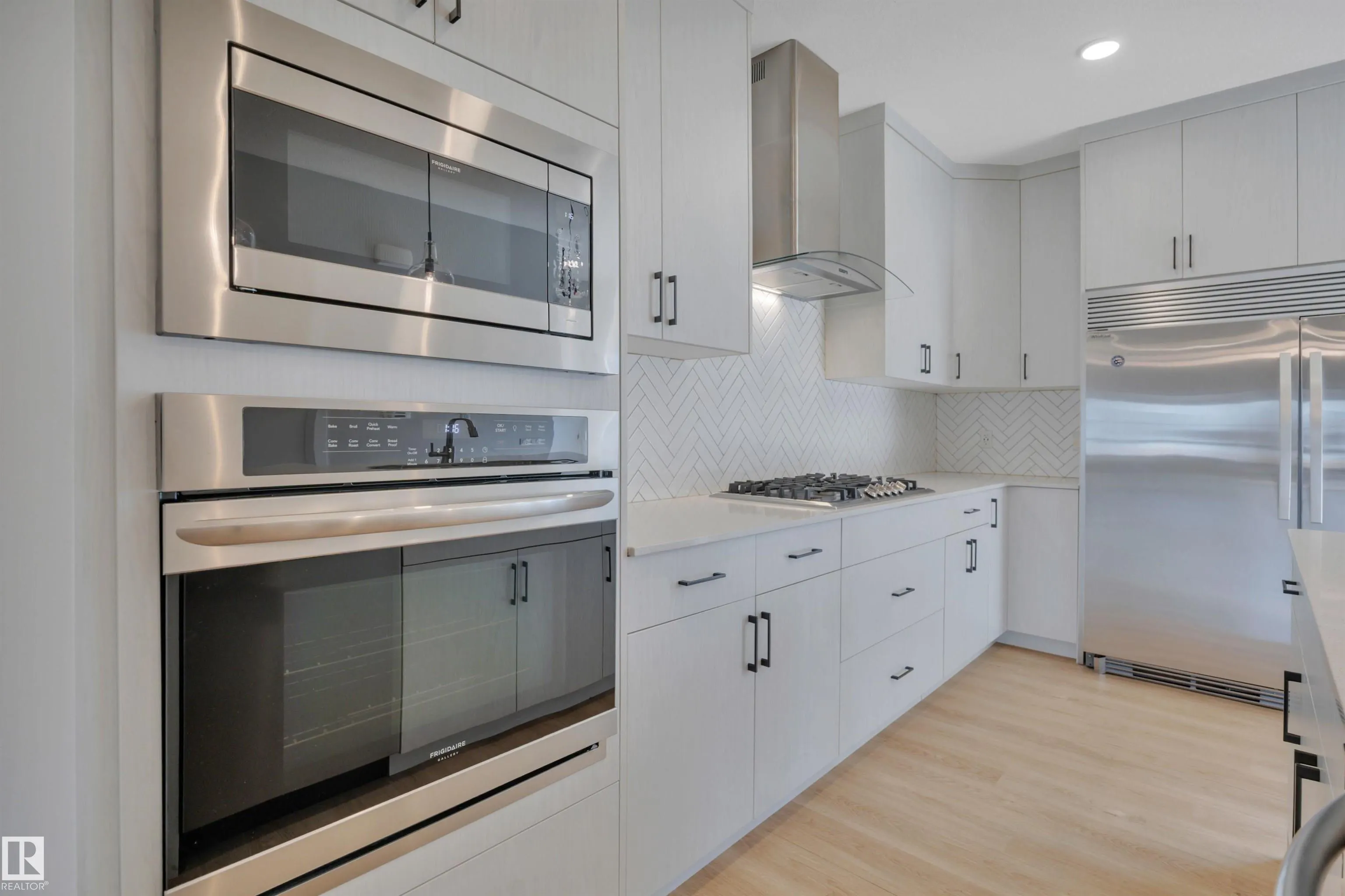 4037 Hawthorn Link