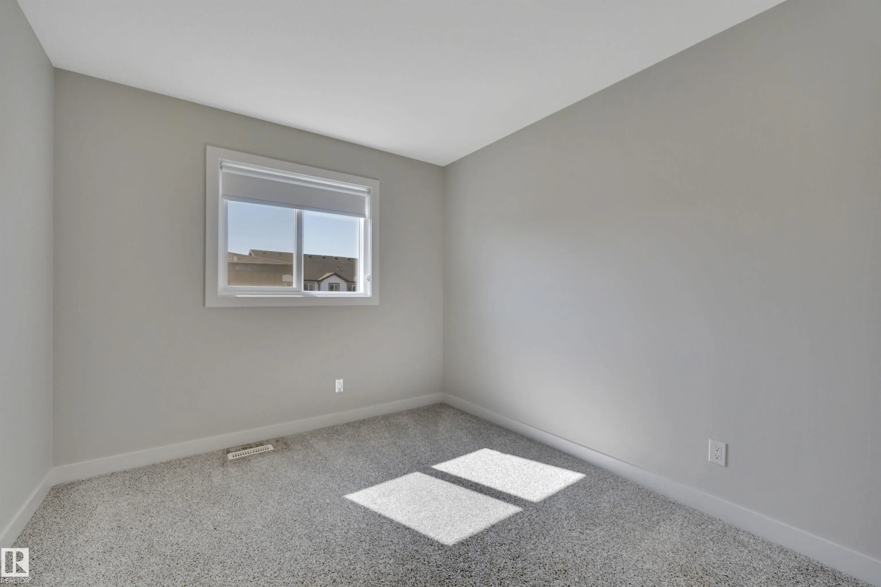 4037 Hawthorn Link