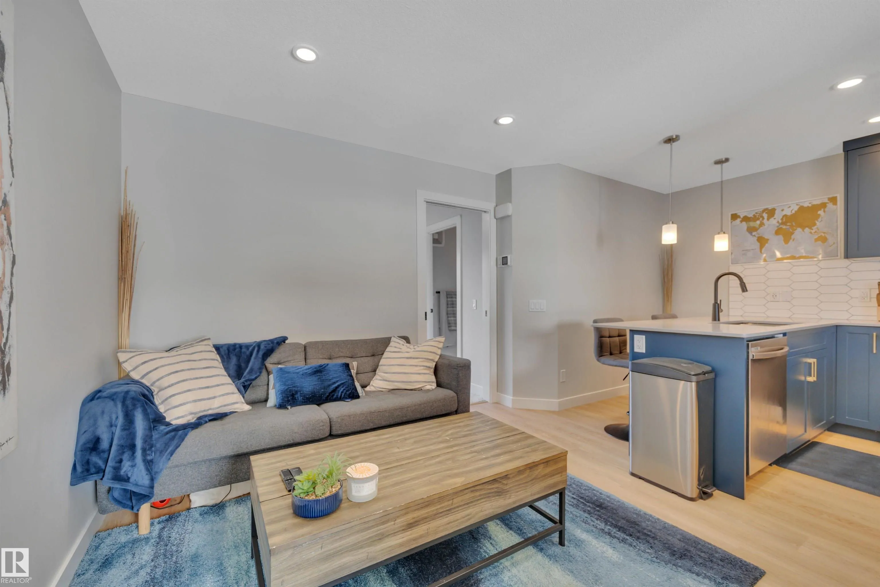 4037 Hawthorn Link