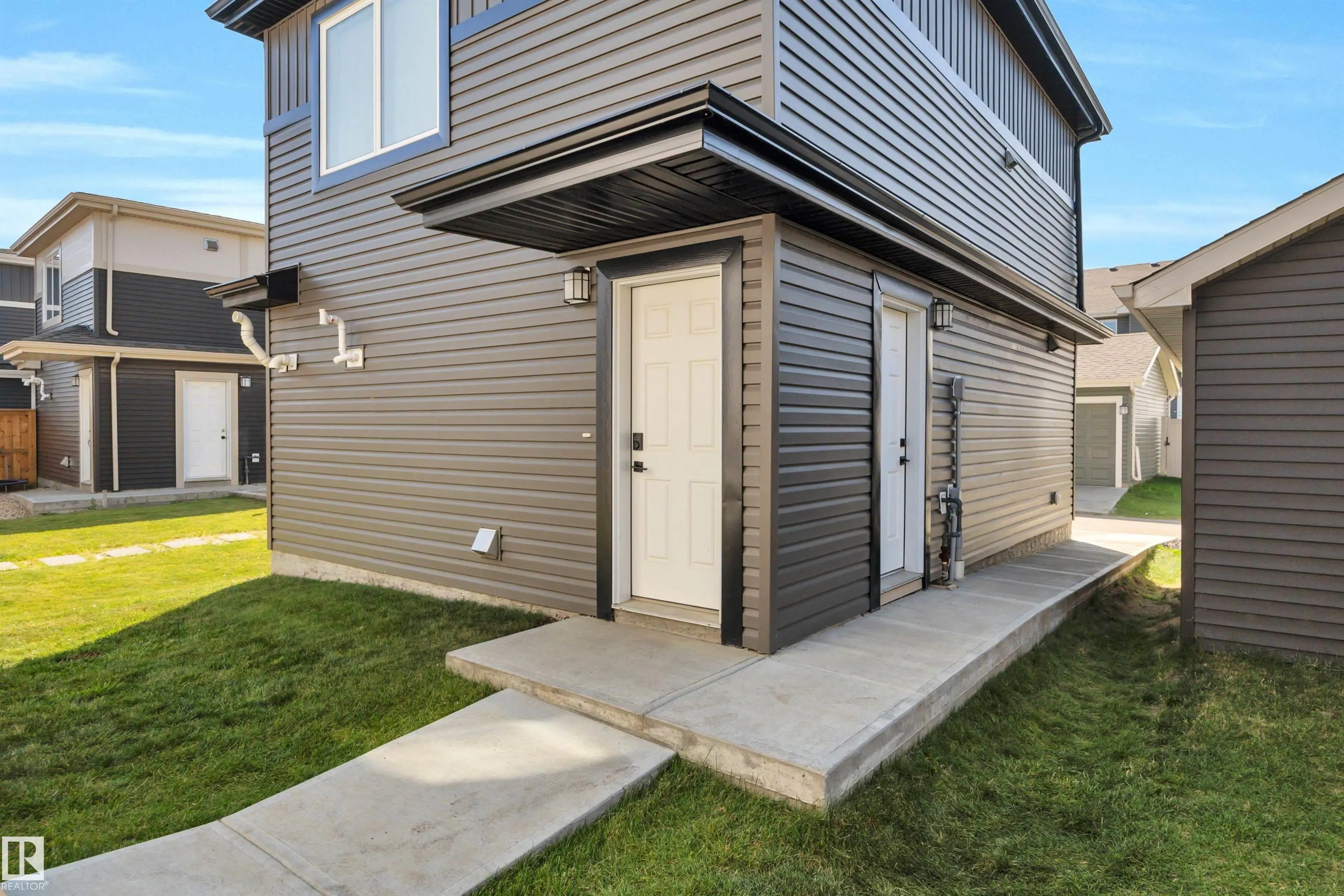 4037 Hawthorn Link