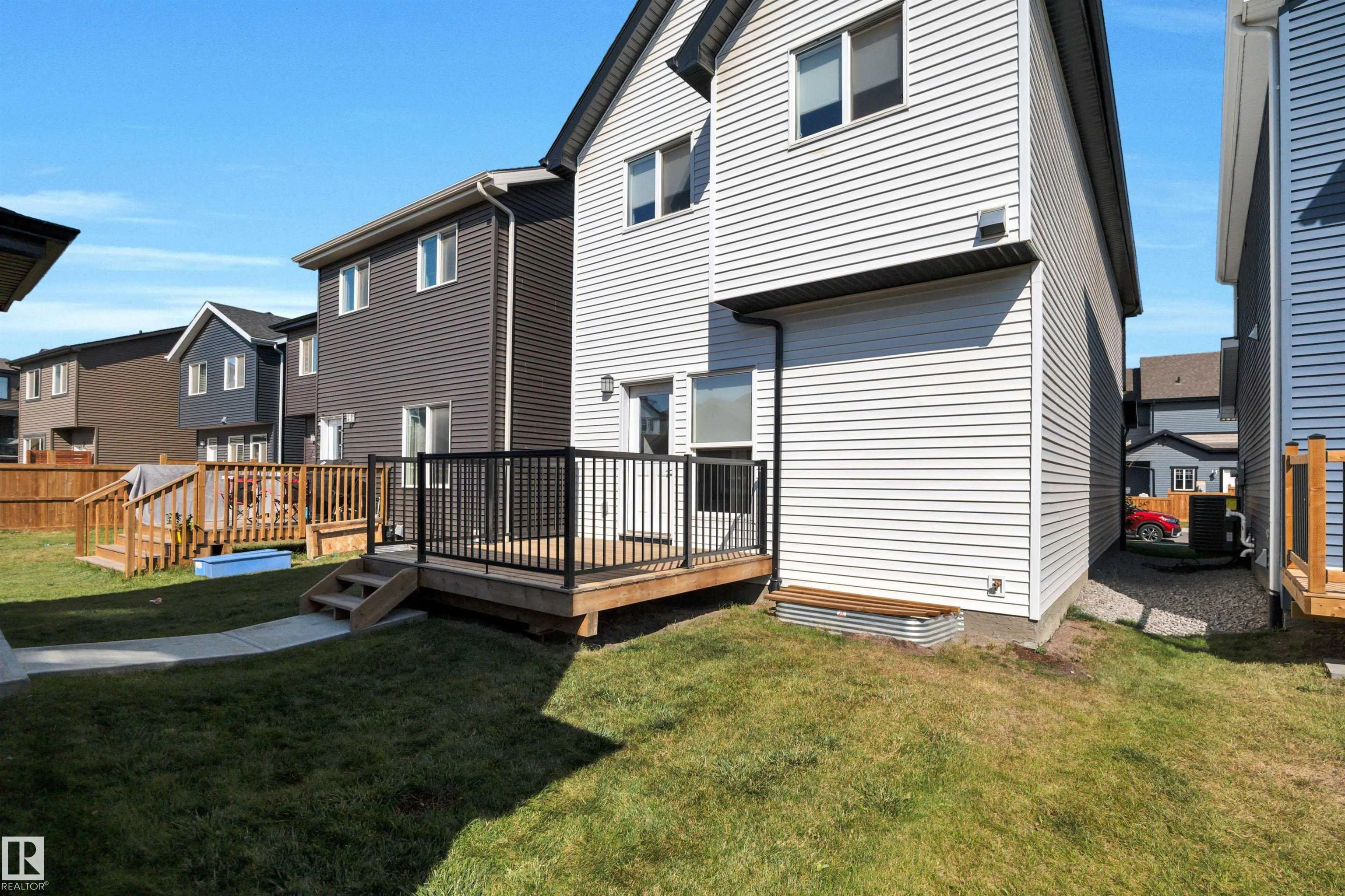 4037 Hawthorn Link