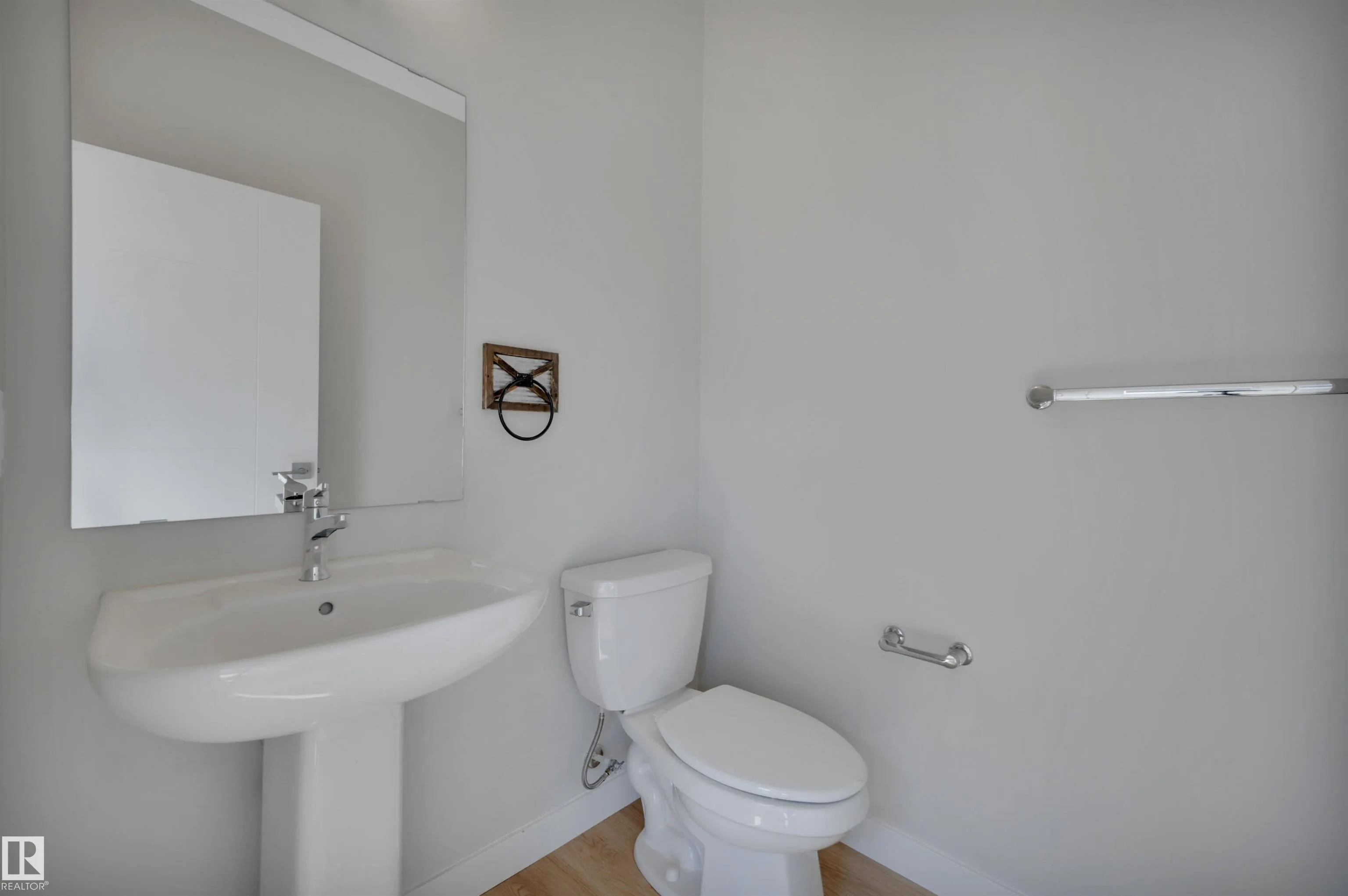 4037 Hawthorn Link