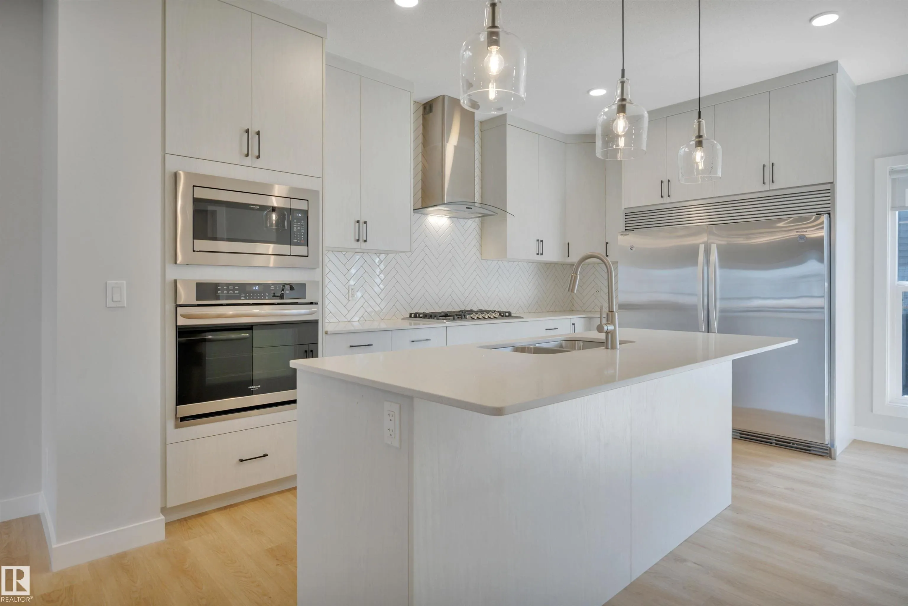 4037 Hawthorn Link