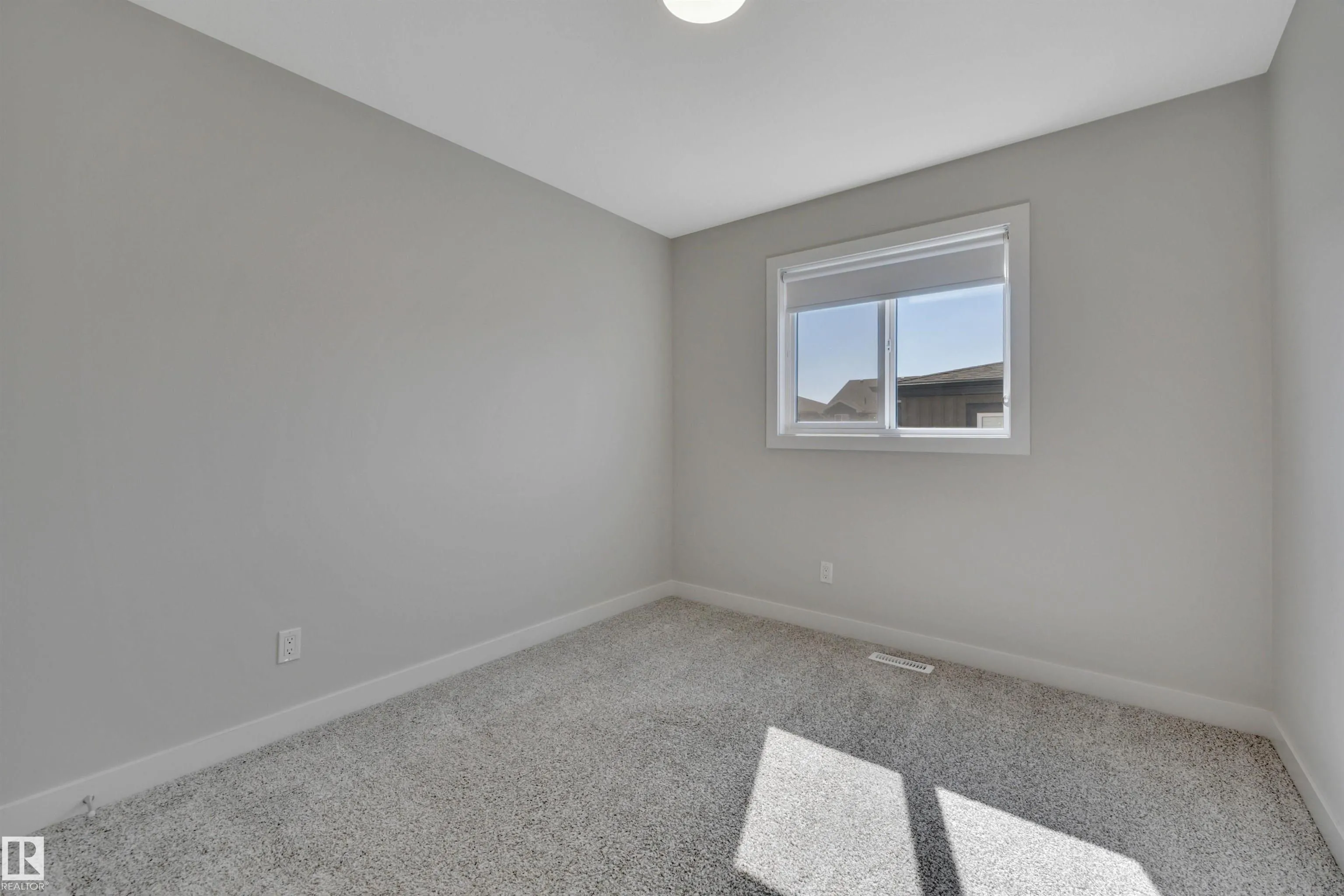 4037 Hawthorn Link