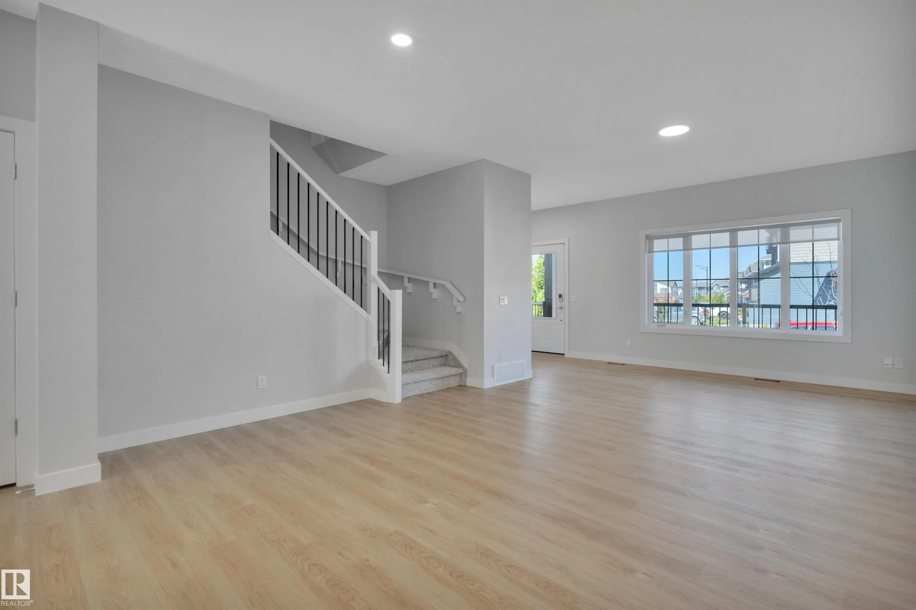 4037 Hawthorn Link