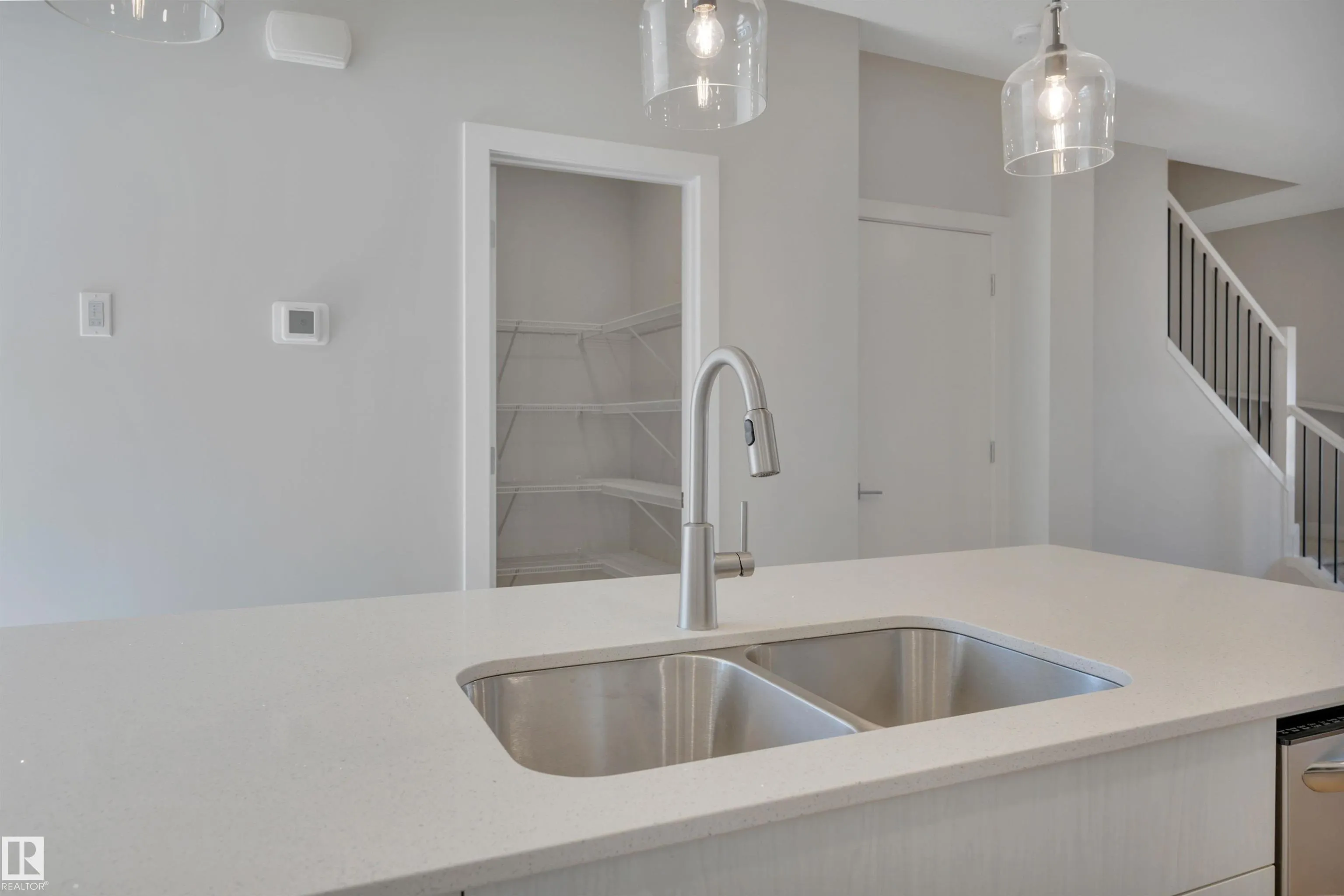 4037 Hawthorn Link
