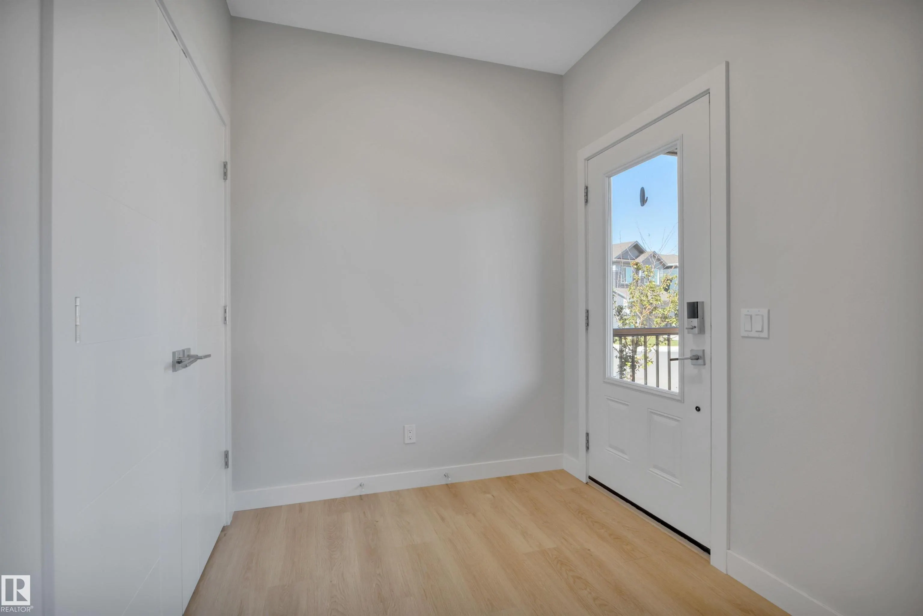 4037 Hawthorn Link