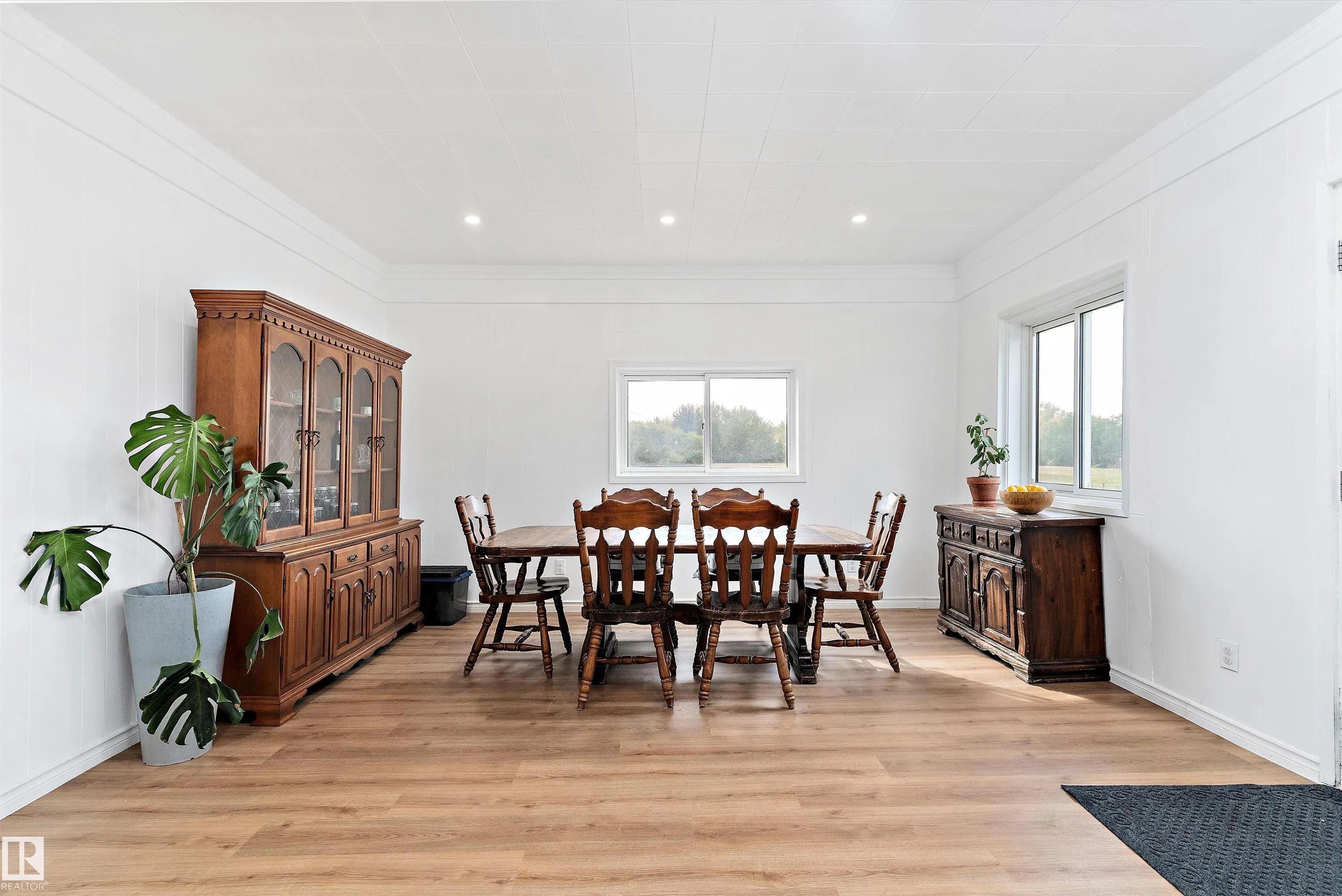 534065 174 Range Road