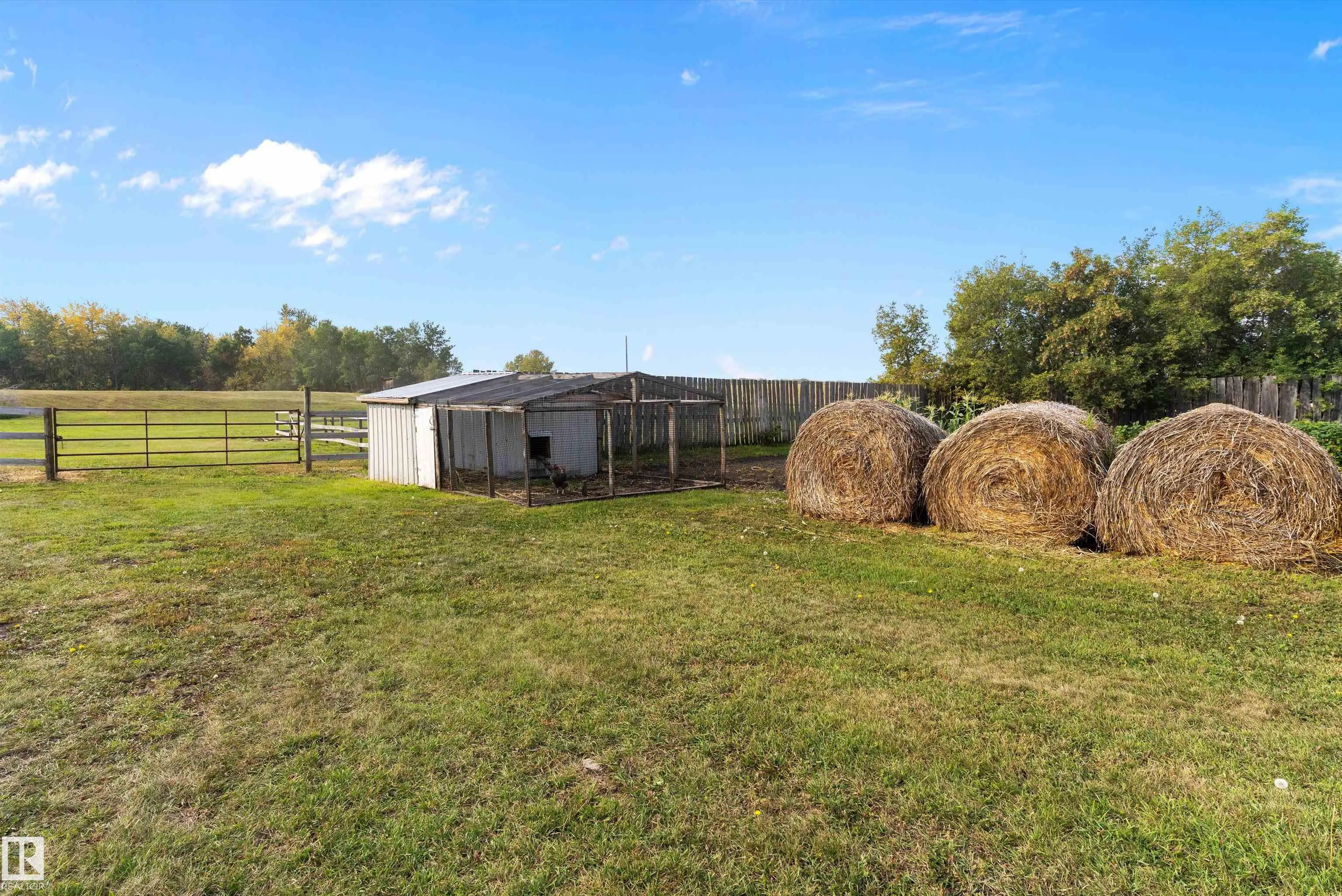 534065 174 Range Road