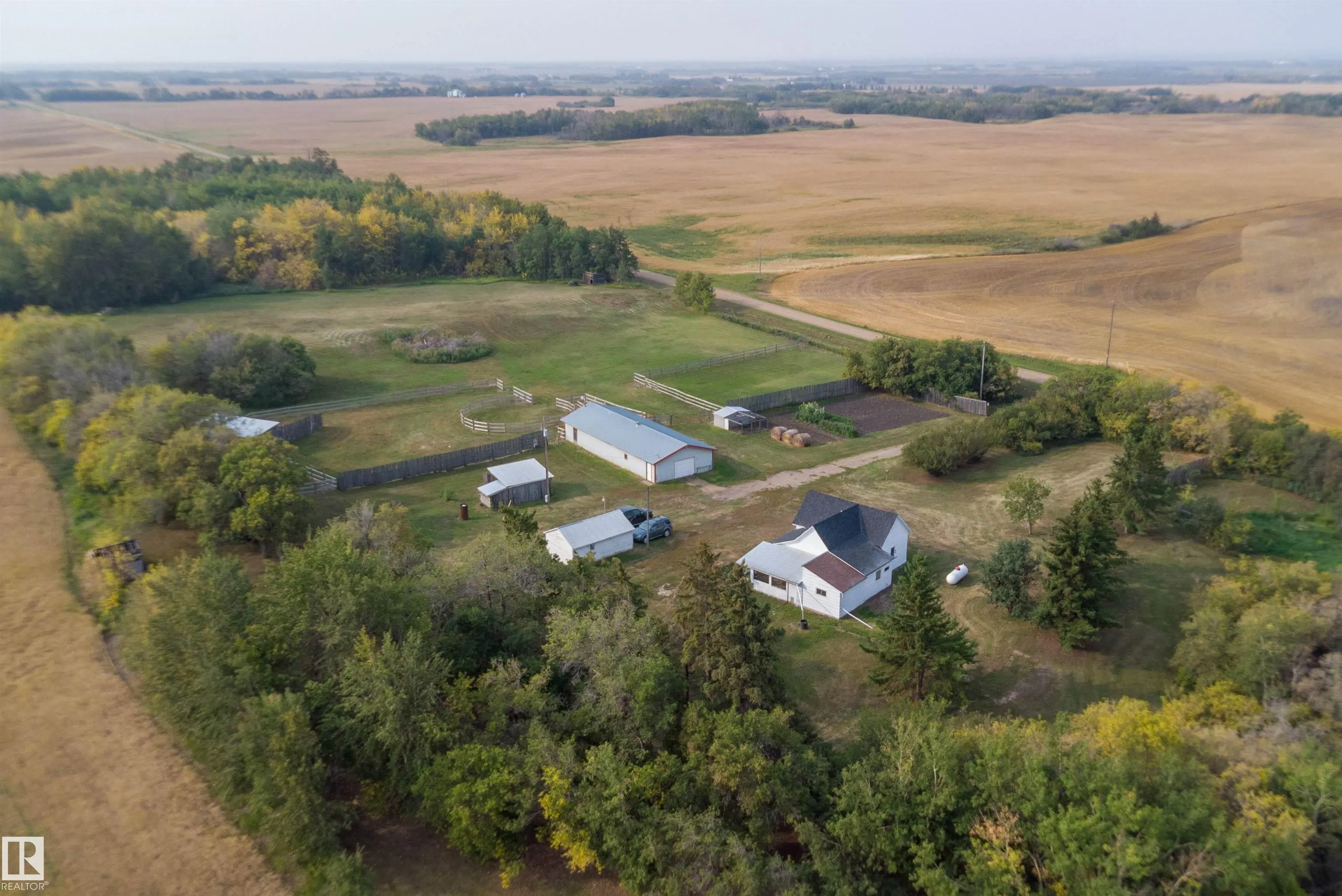 534065 174 Range Road