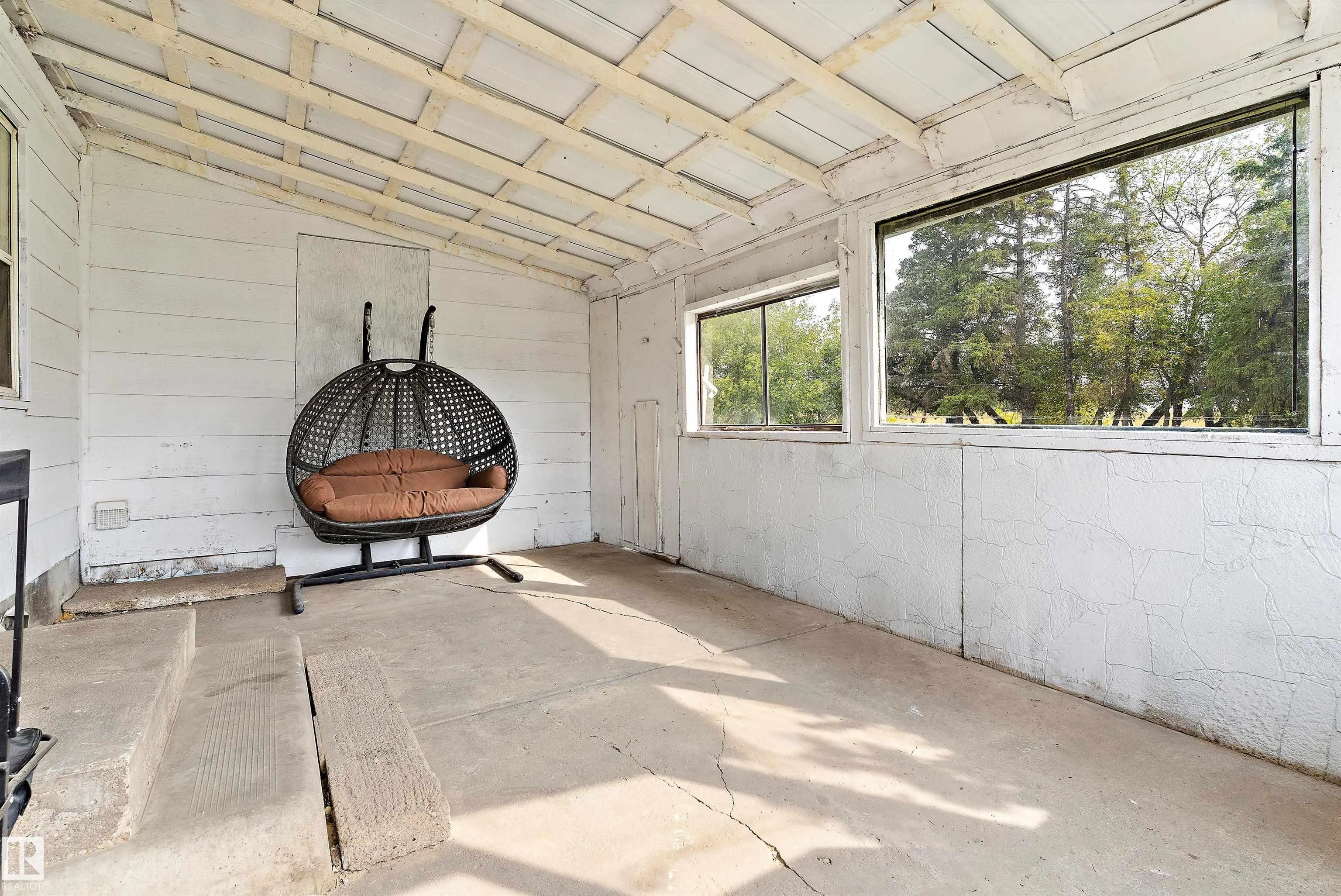 534065 174 Range Road