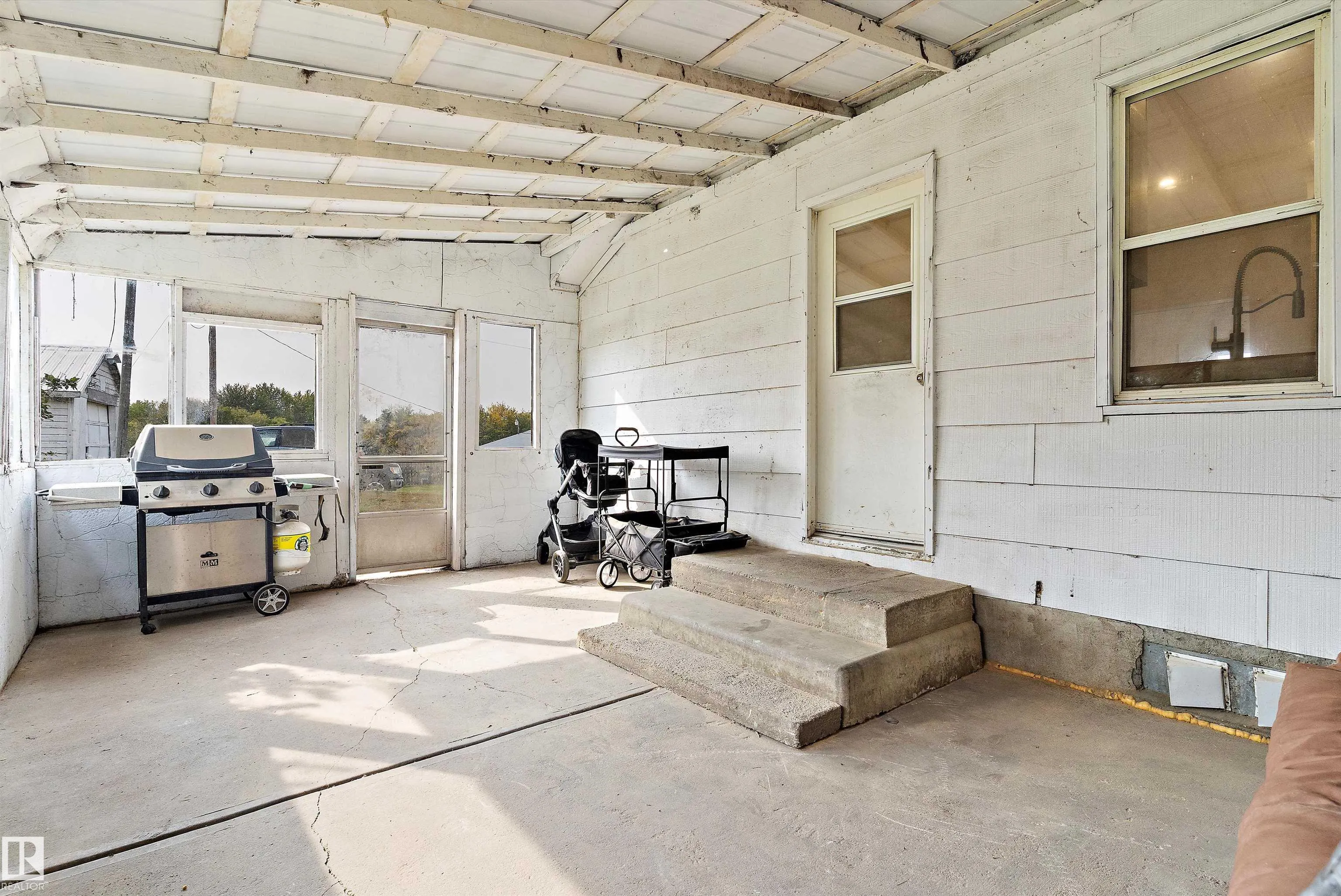 534065 174 Range Road