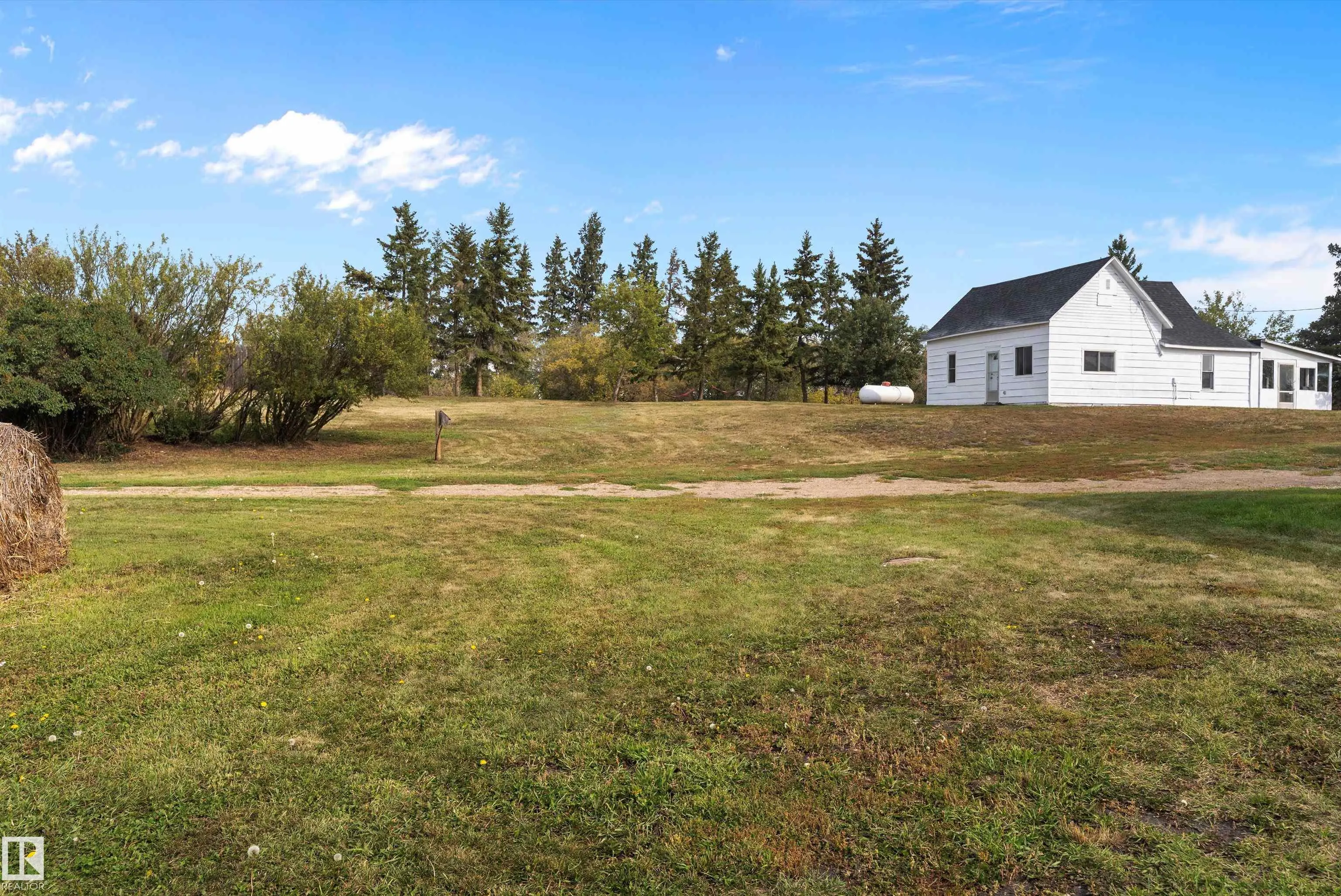 534065 174 Range Road