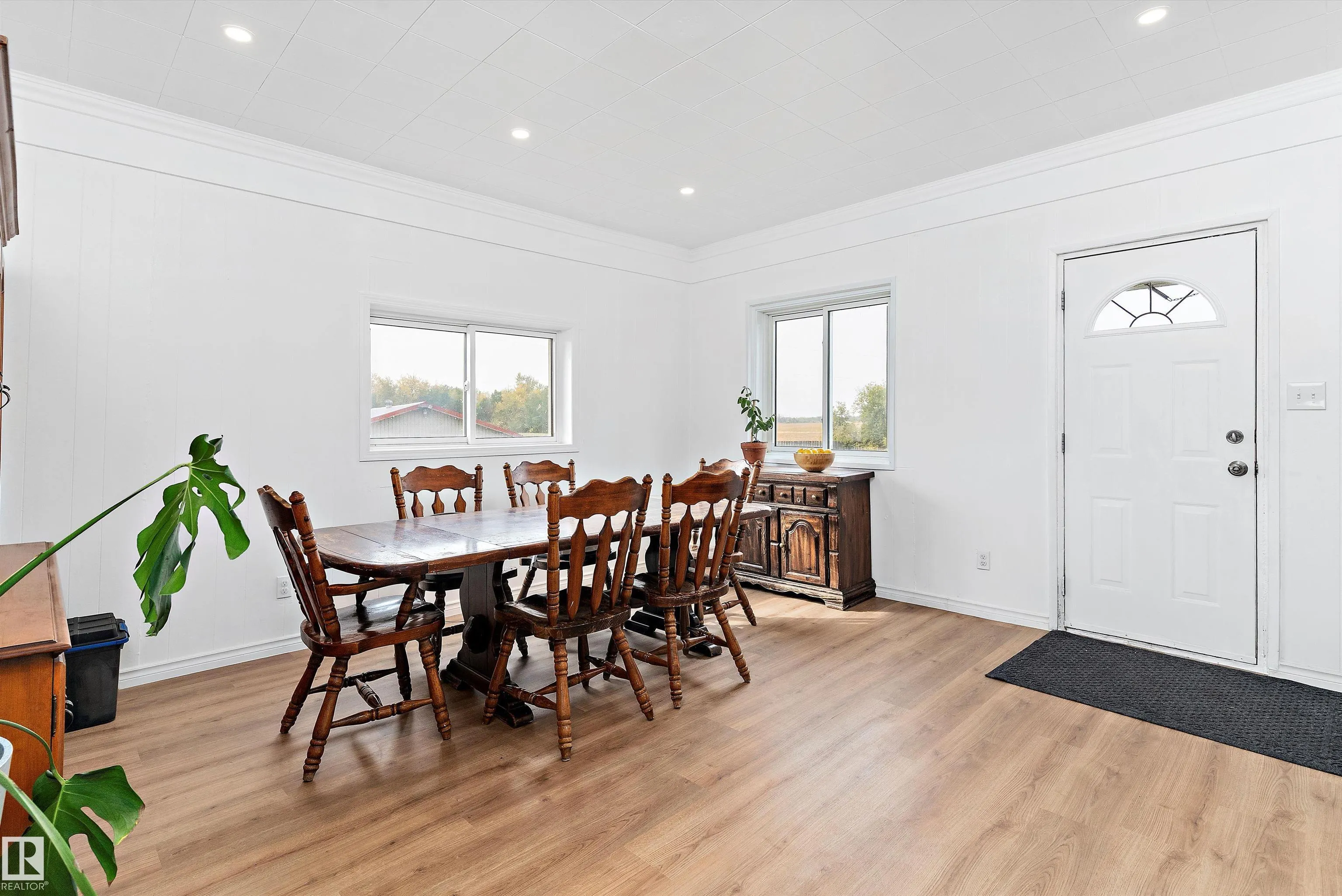 534065 174 Range Road