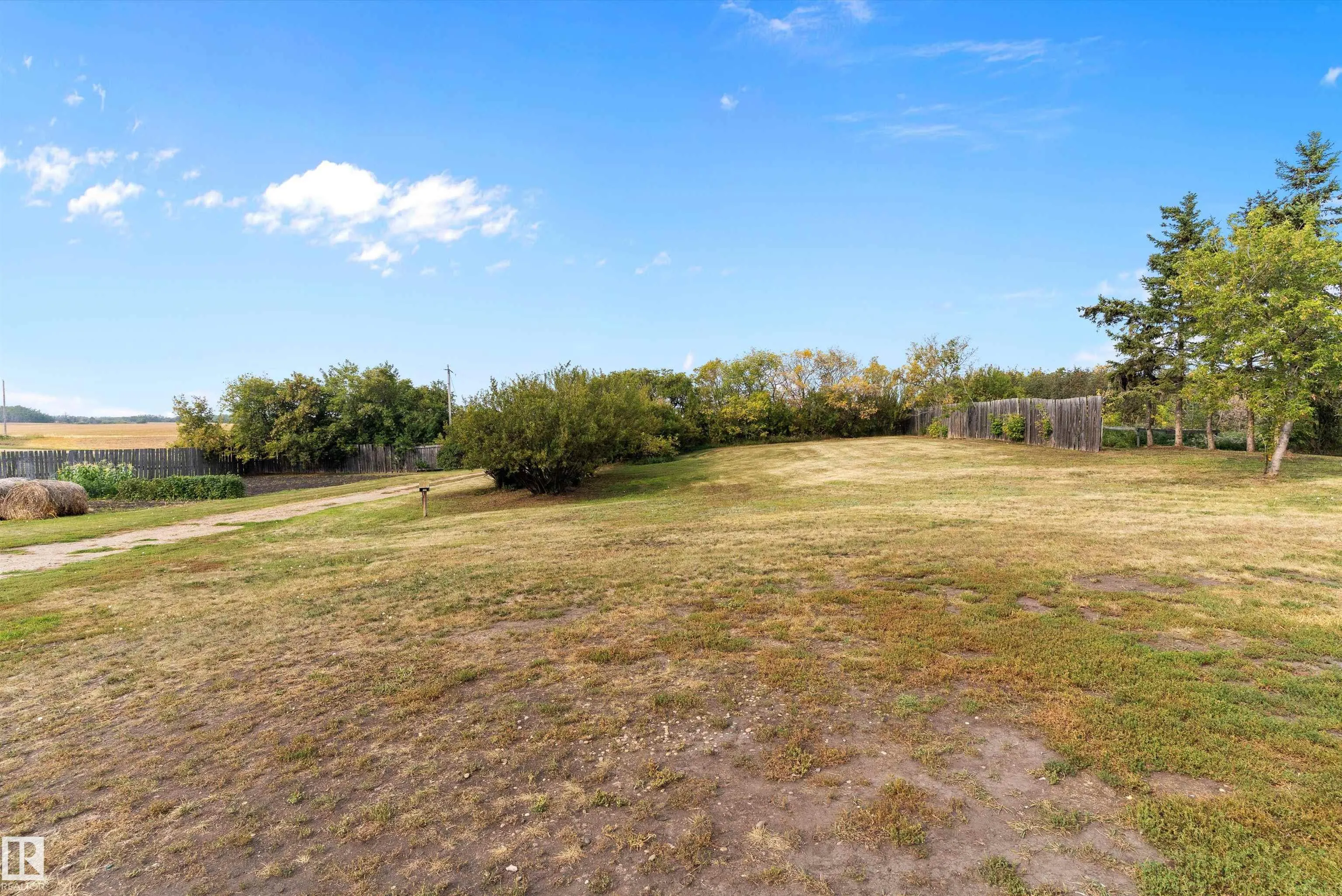 534065 174 Range Road