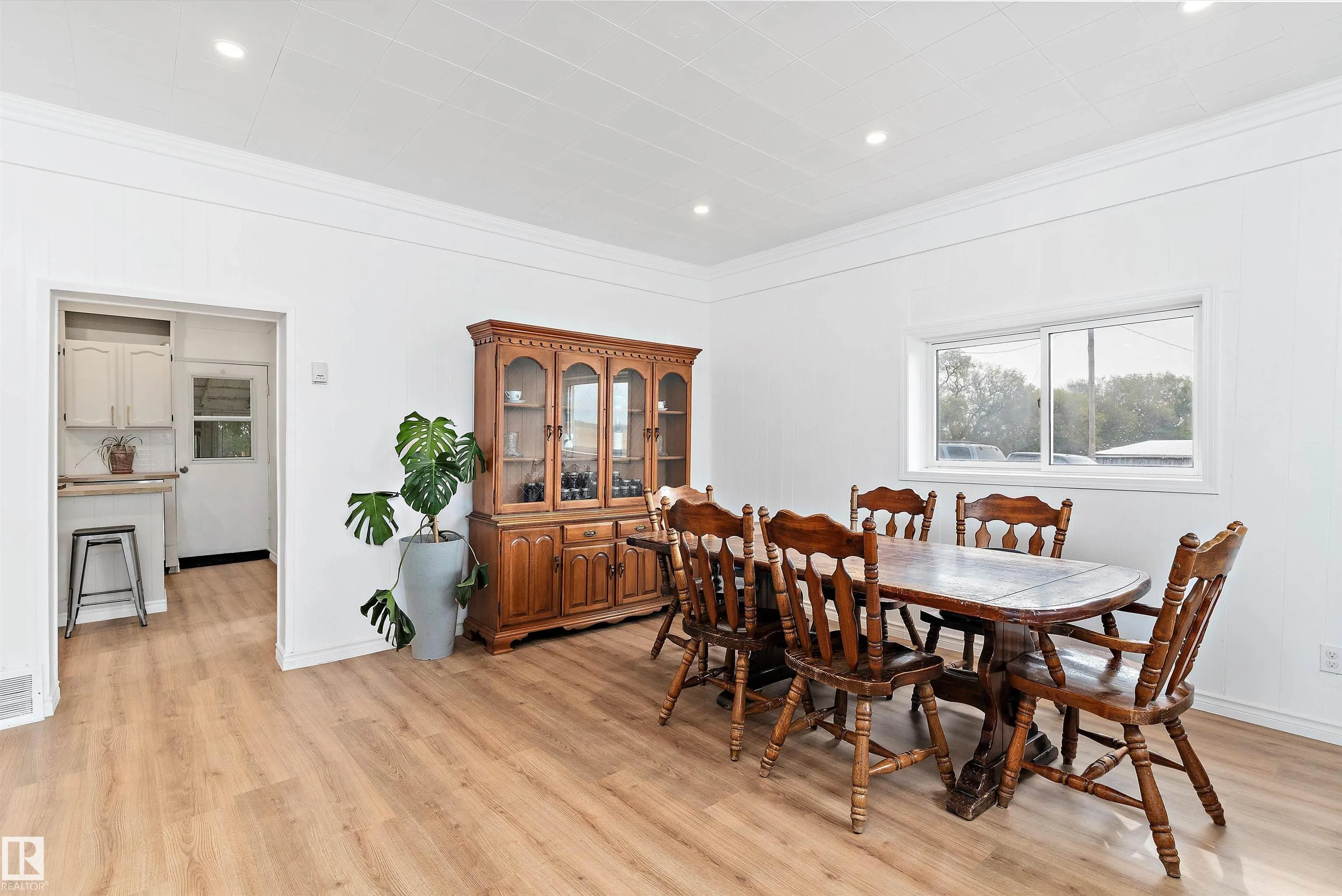 534065 174 Range Road