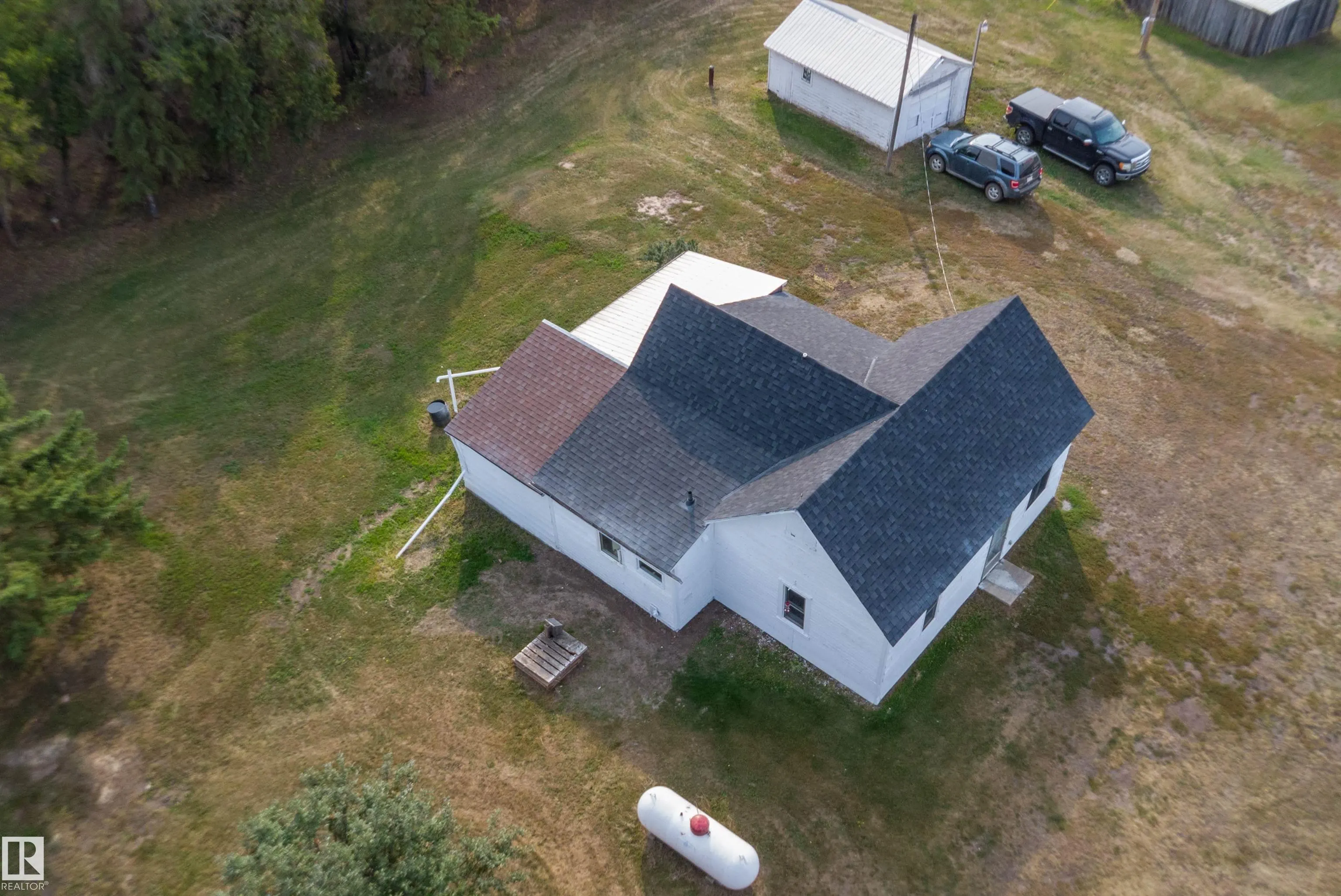 534065 174 Range Road