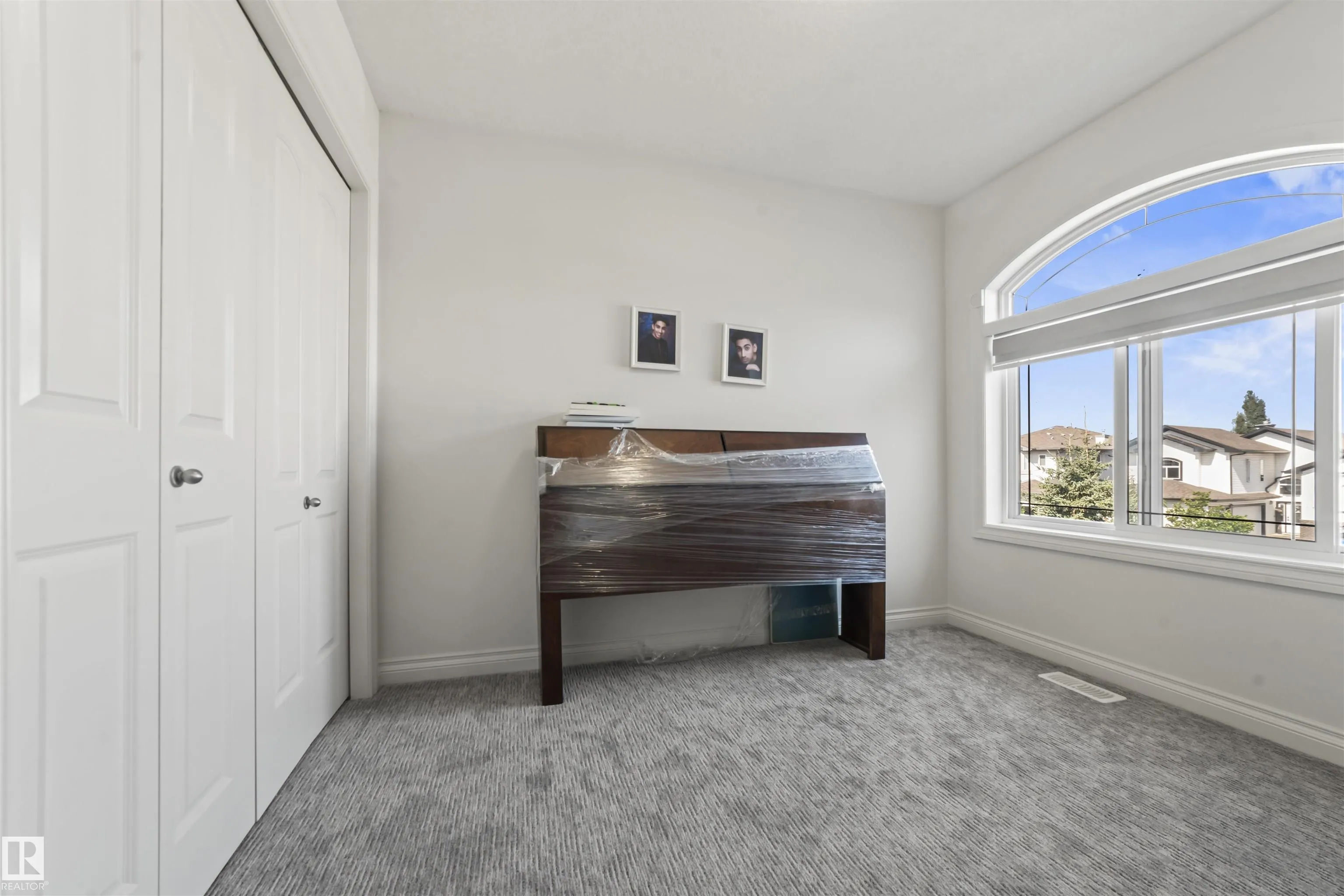 115 LAKELAND Drive
