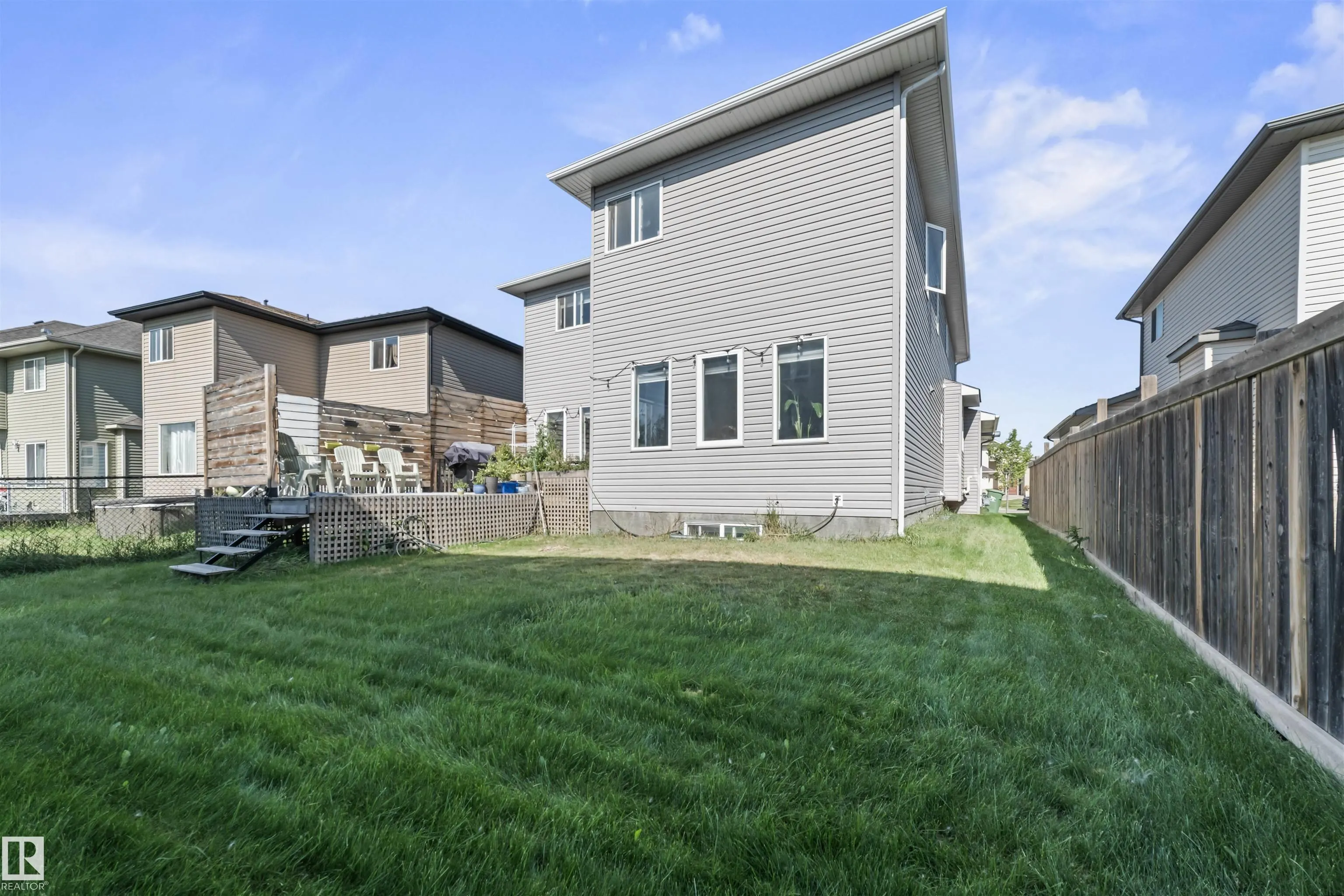115 LAKELAND Drive