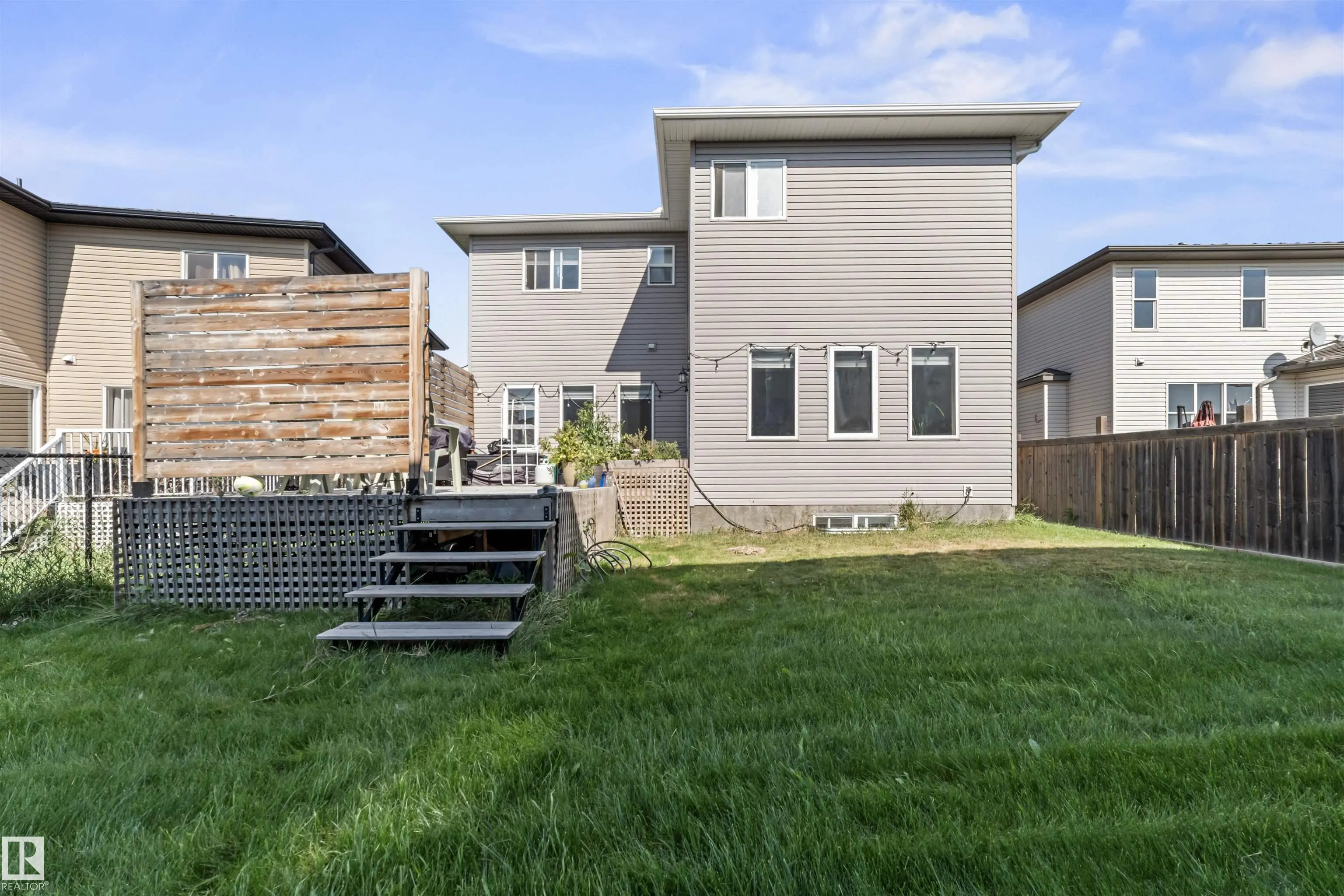 115 LAKELAND Drive