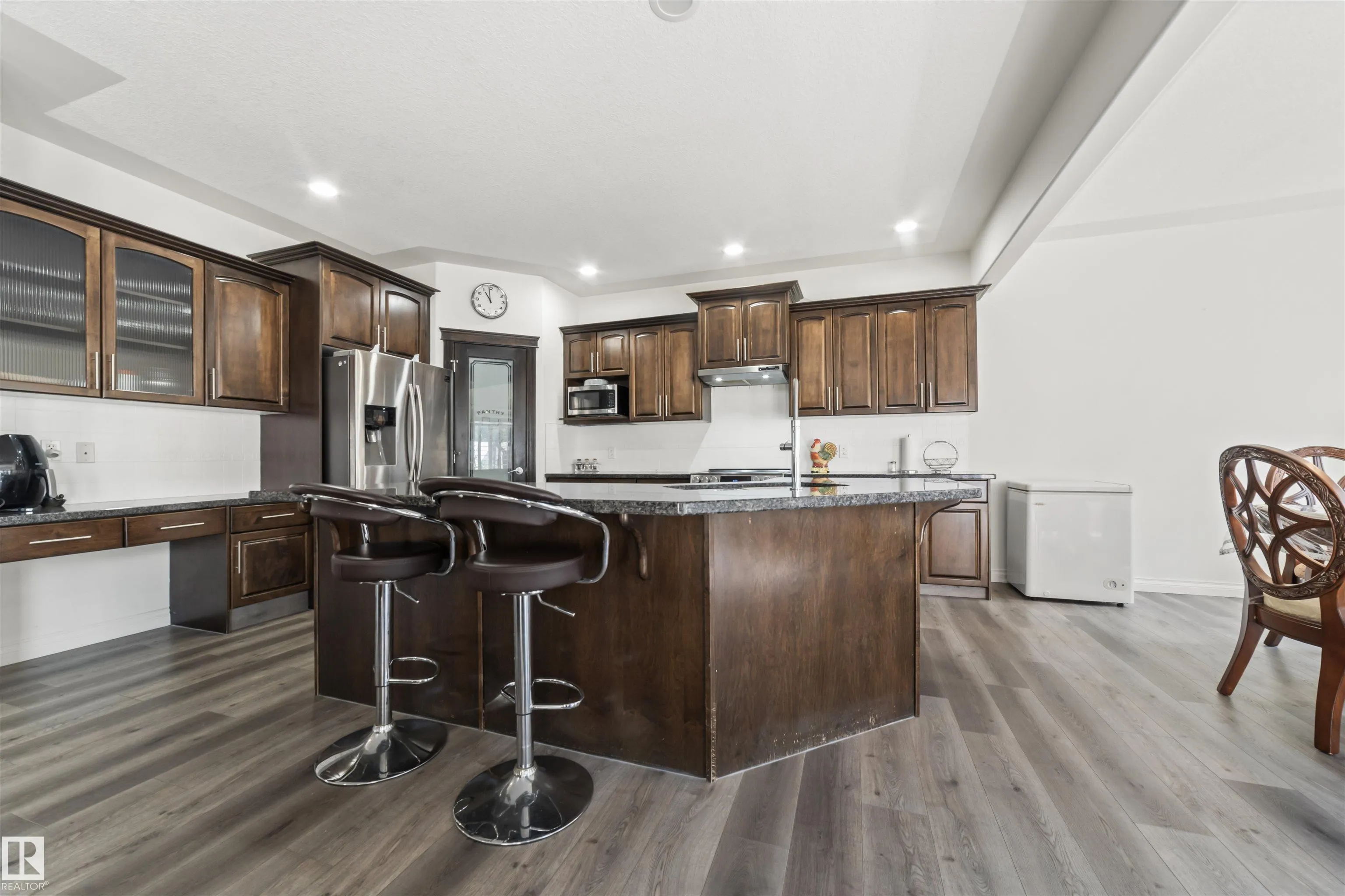 115 LAKELAND Drive