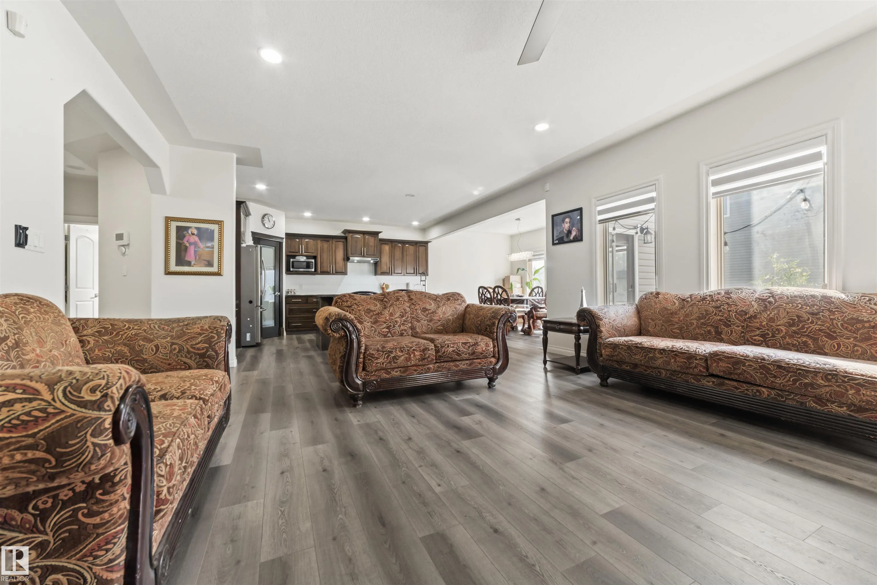 115 LAKELAND Drive