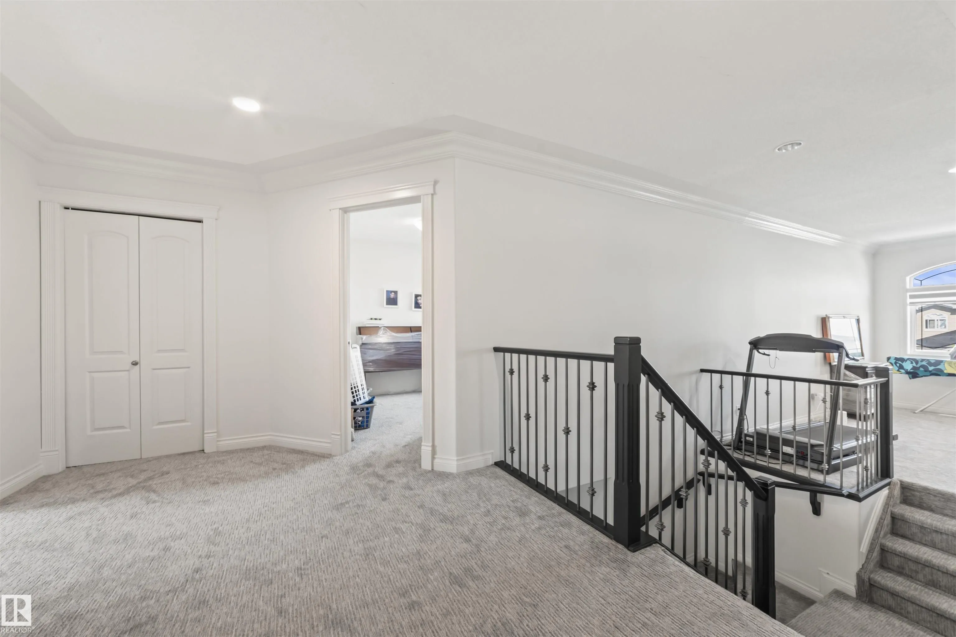 115 LAKELAND Drive
