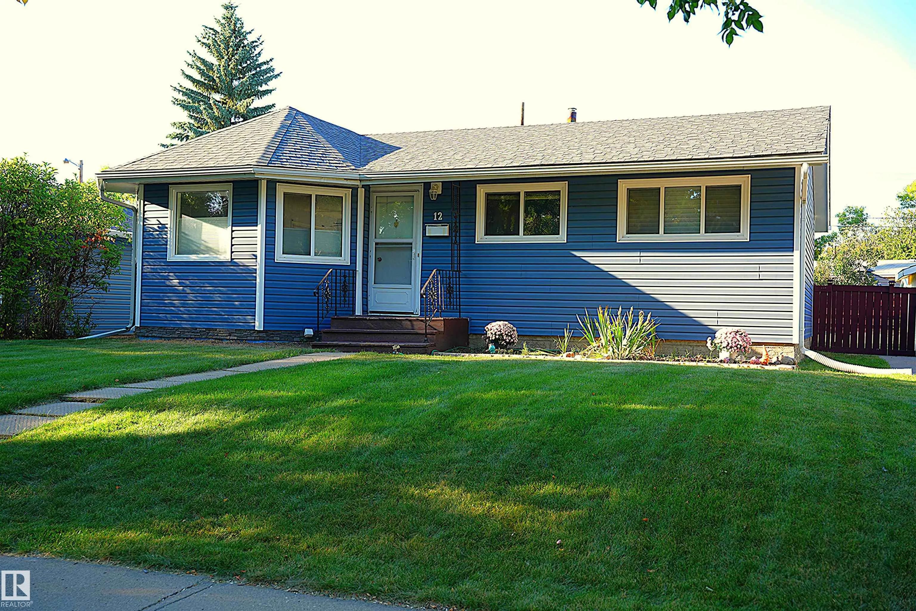 12 GRANITE Avenue