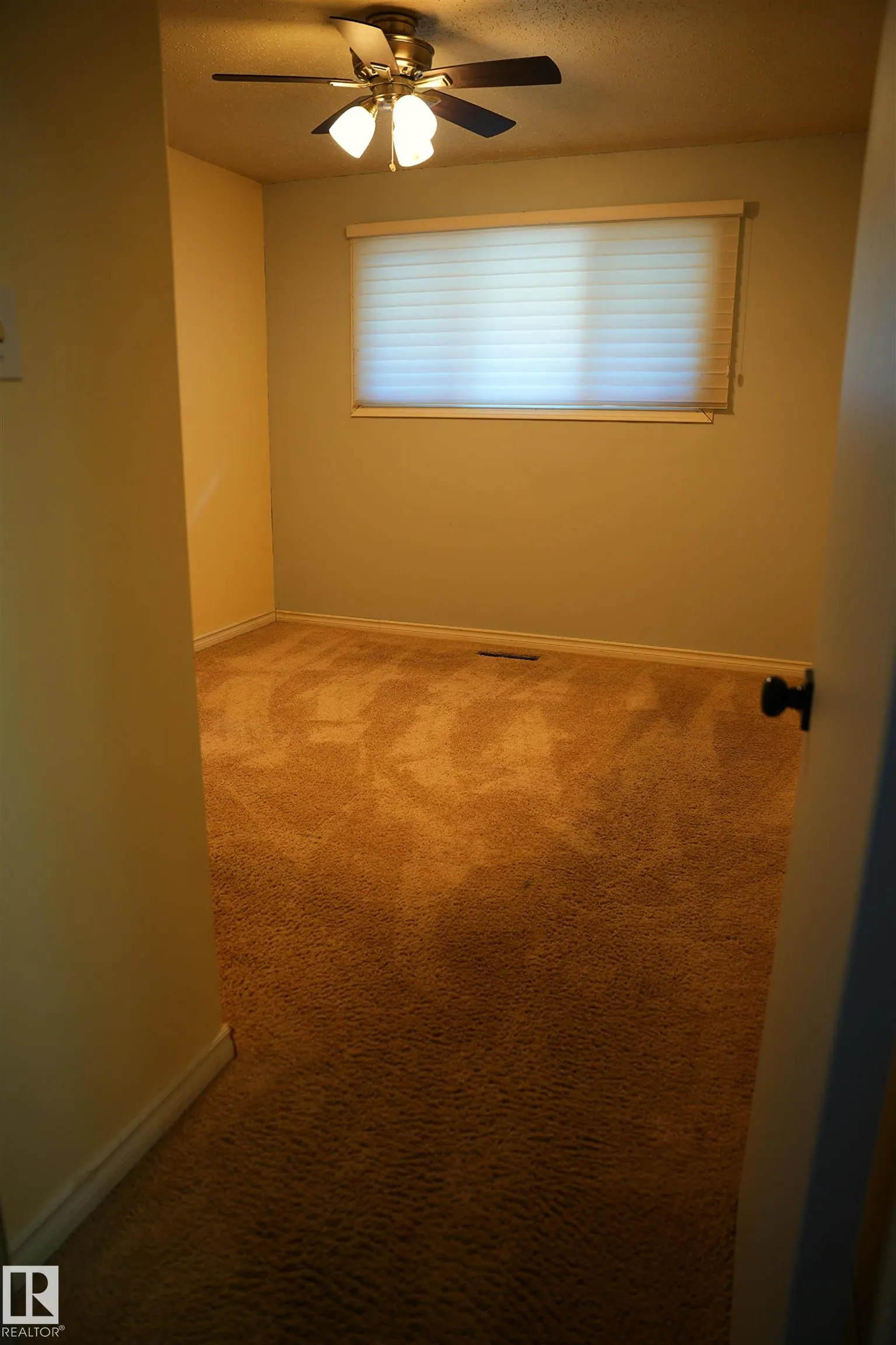 12 GRANITE Avenue