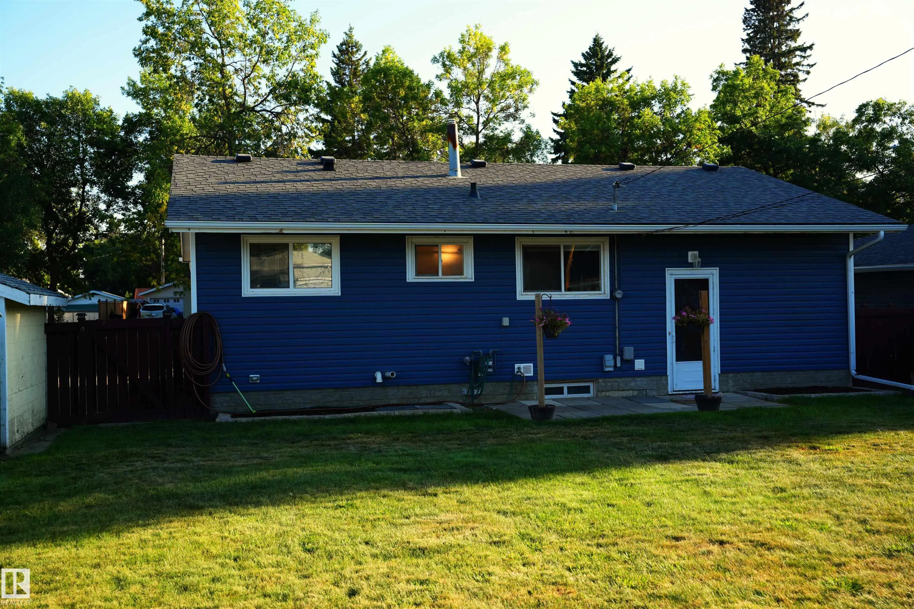 12 GRANITE Avenue
