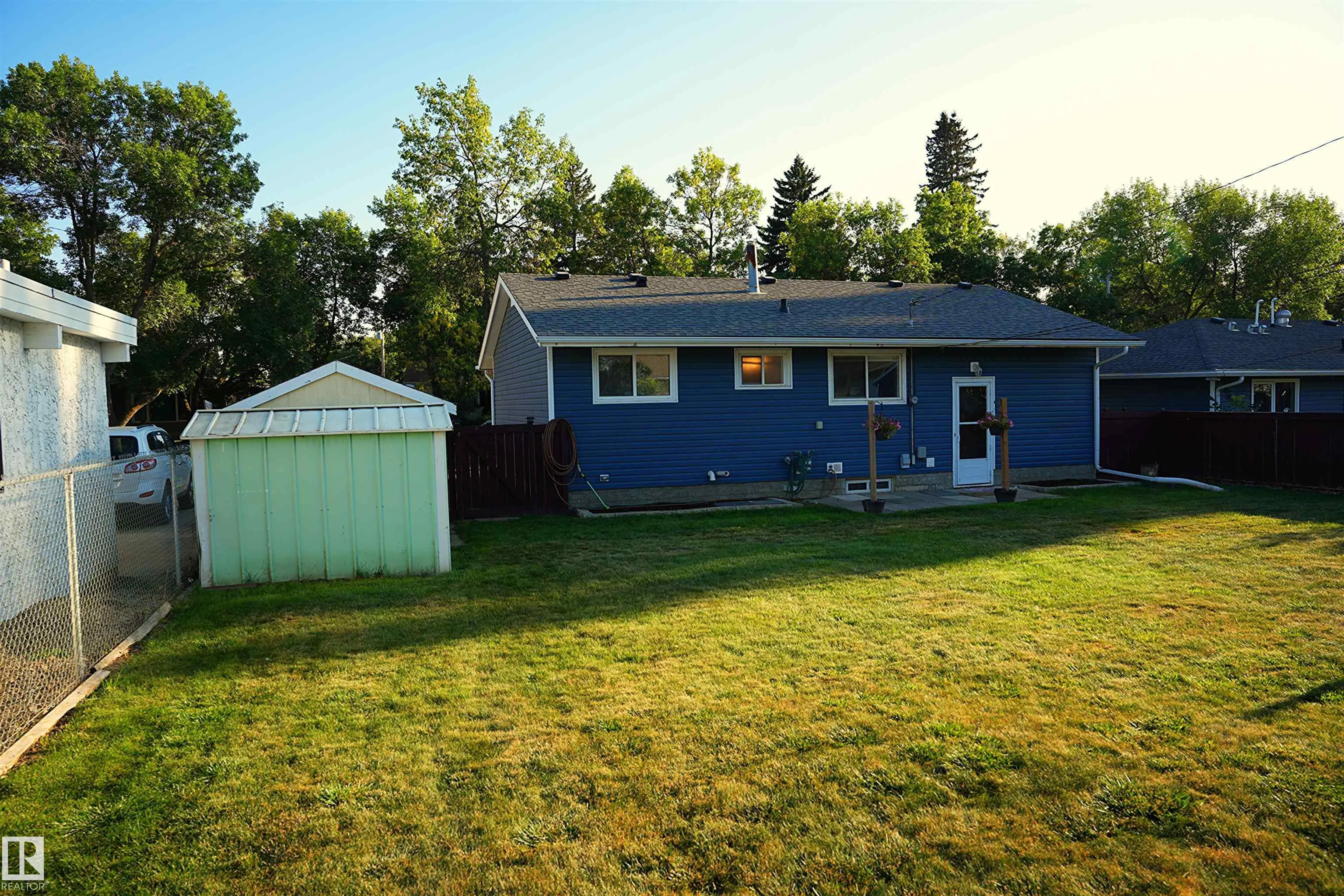 12 GRANITE Avenue