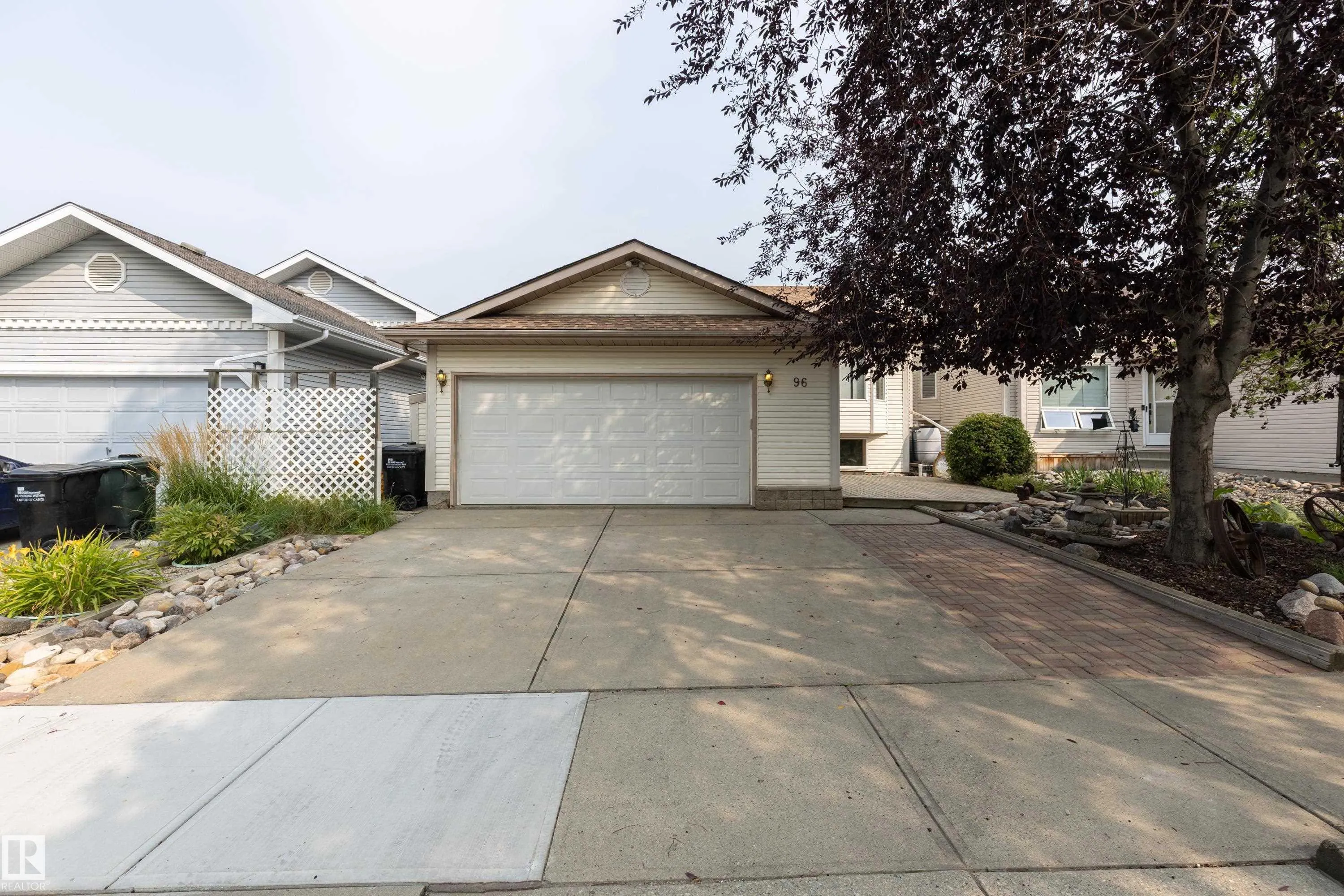 96 Blueberry Crescent