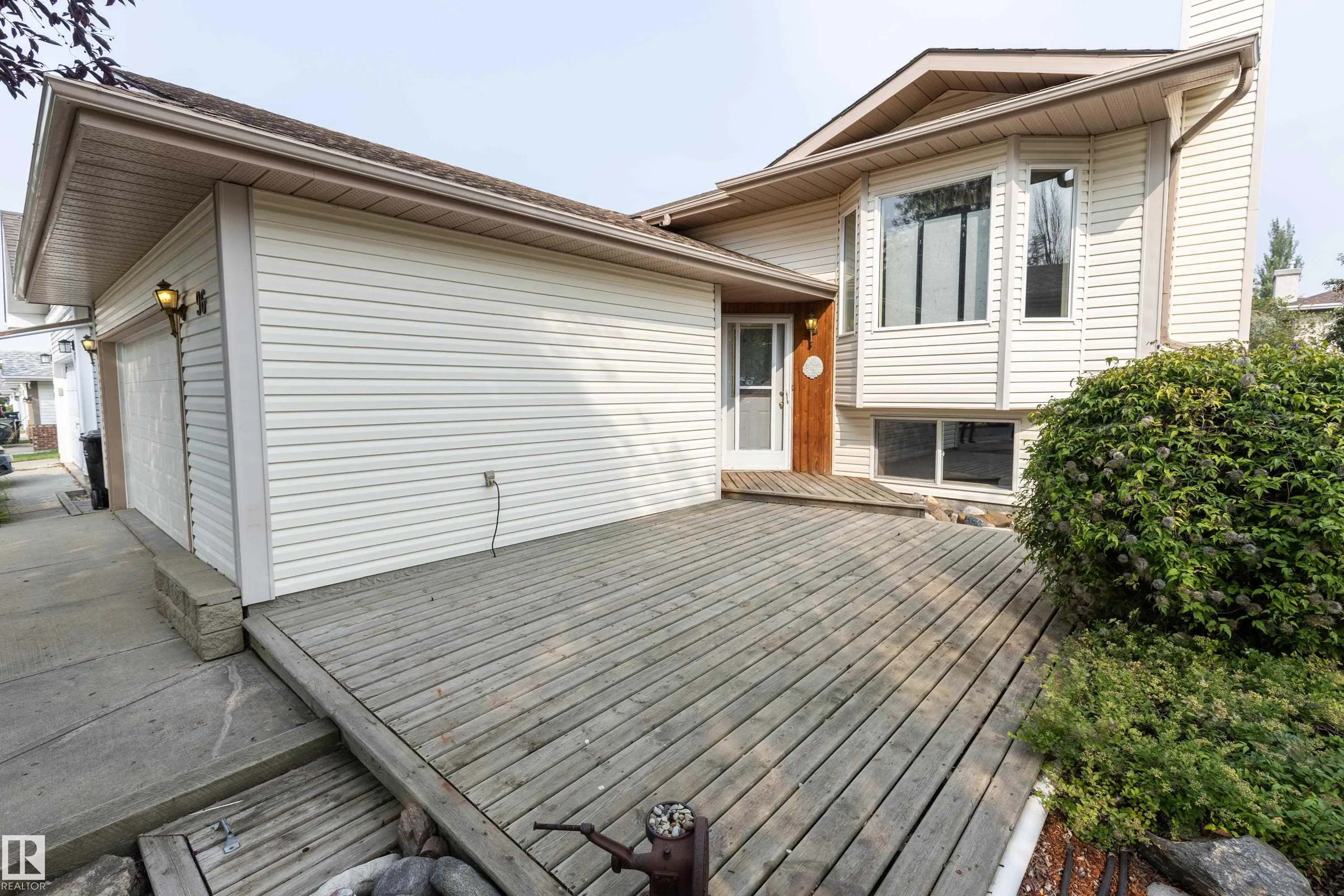 96 Blueberry Crescent