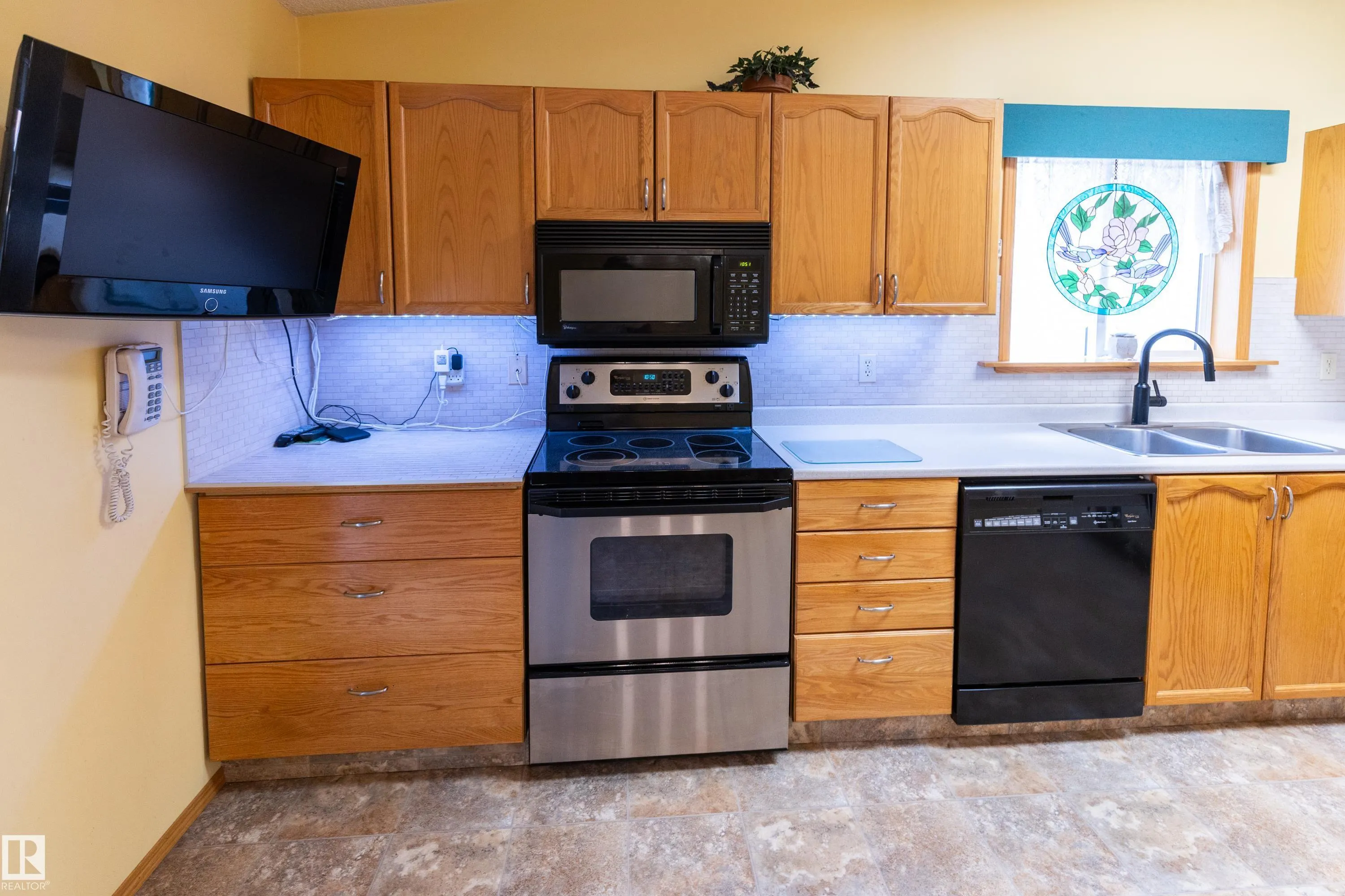 96 Blueberry Crescent