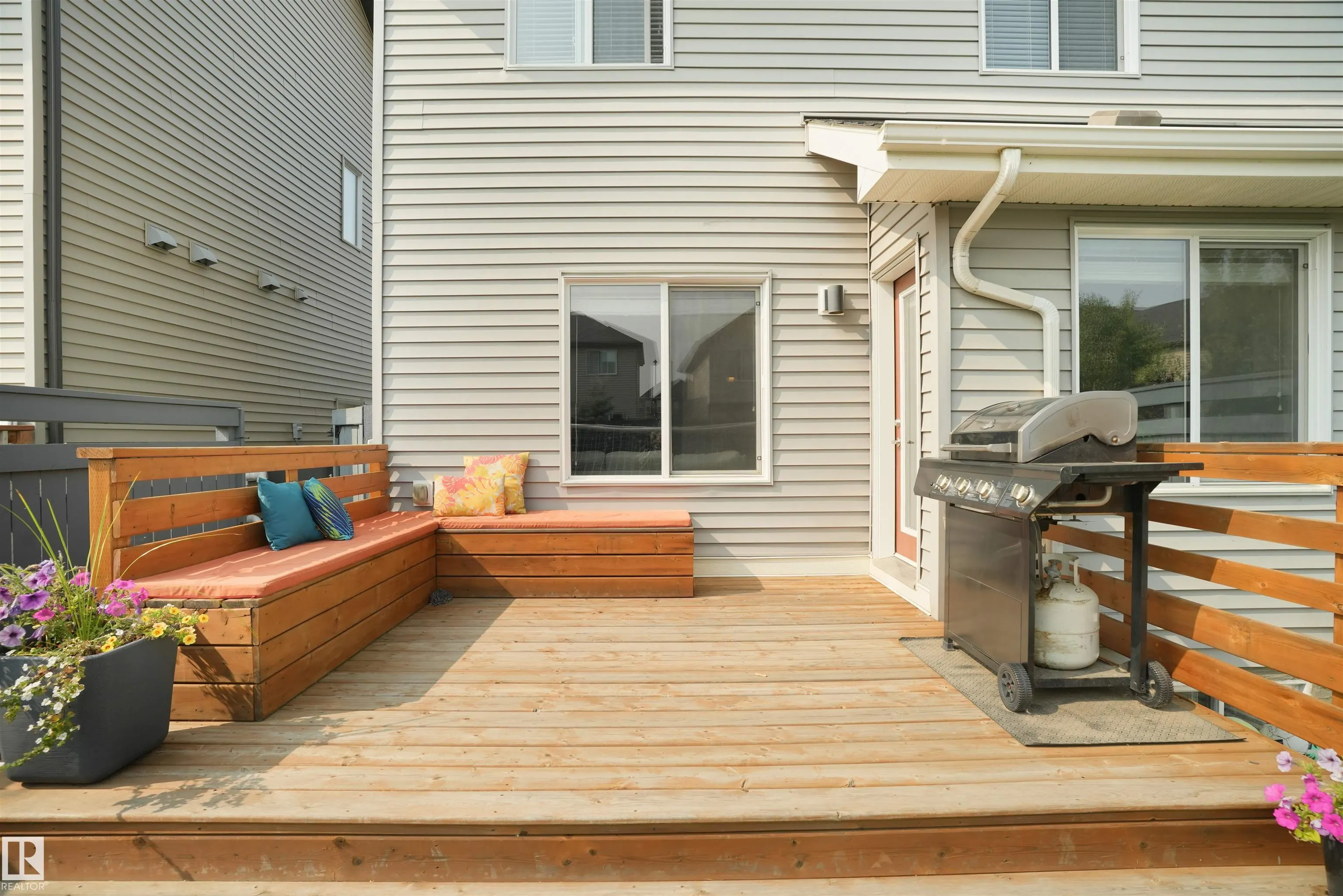 1274 DANIELS Crescent