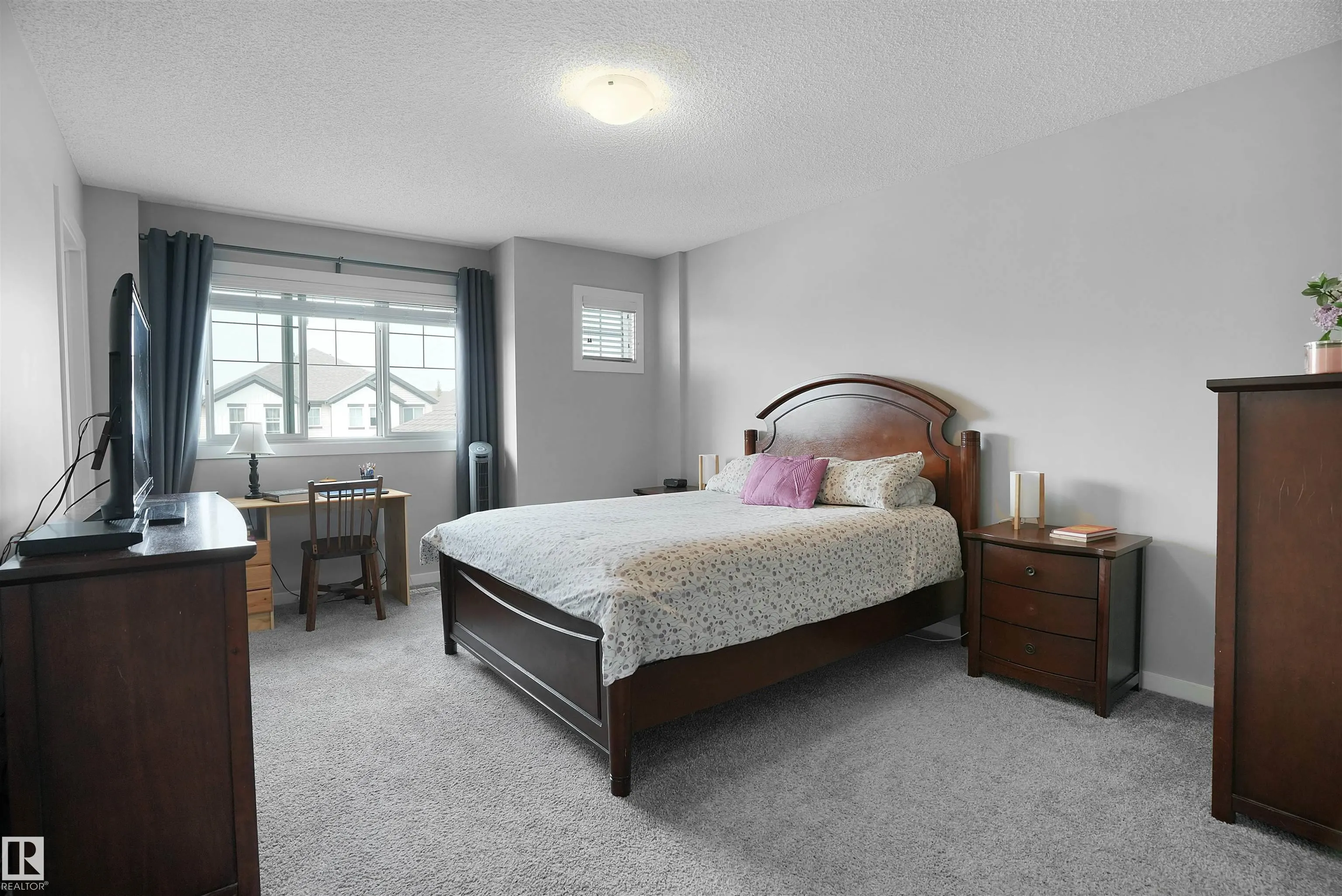 1274 DANIELS Crescent