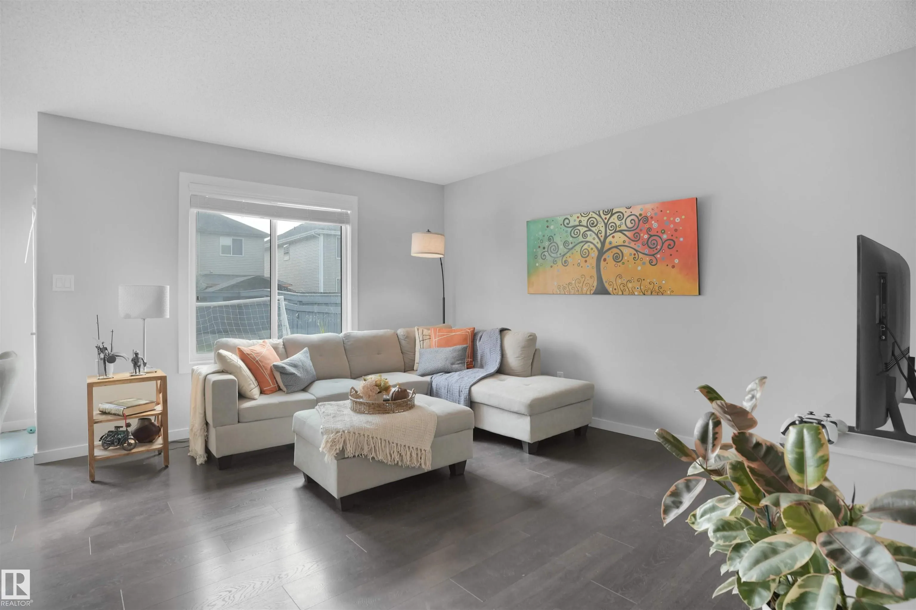 1274 DANIELS Crescent