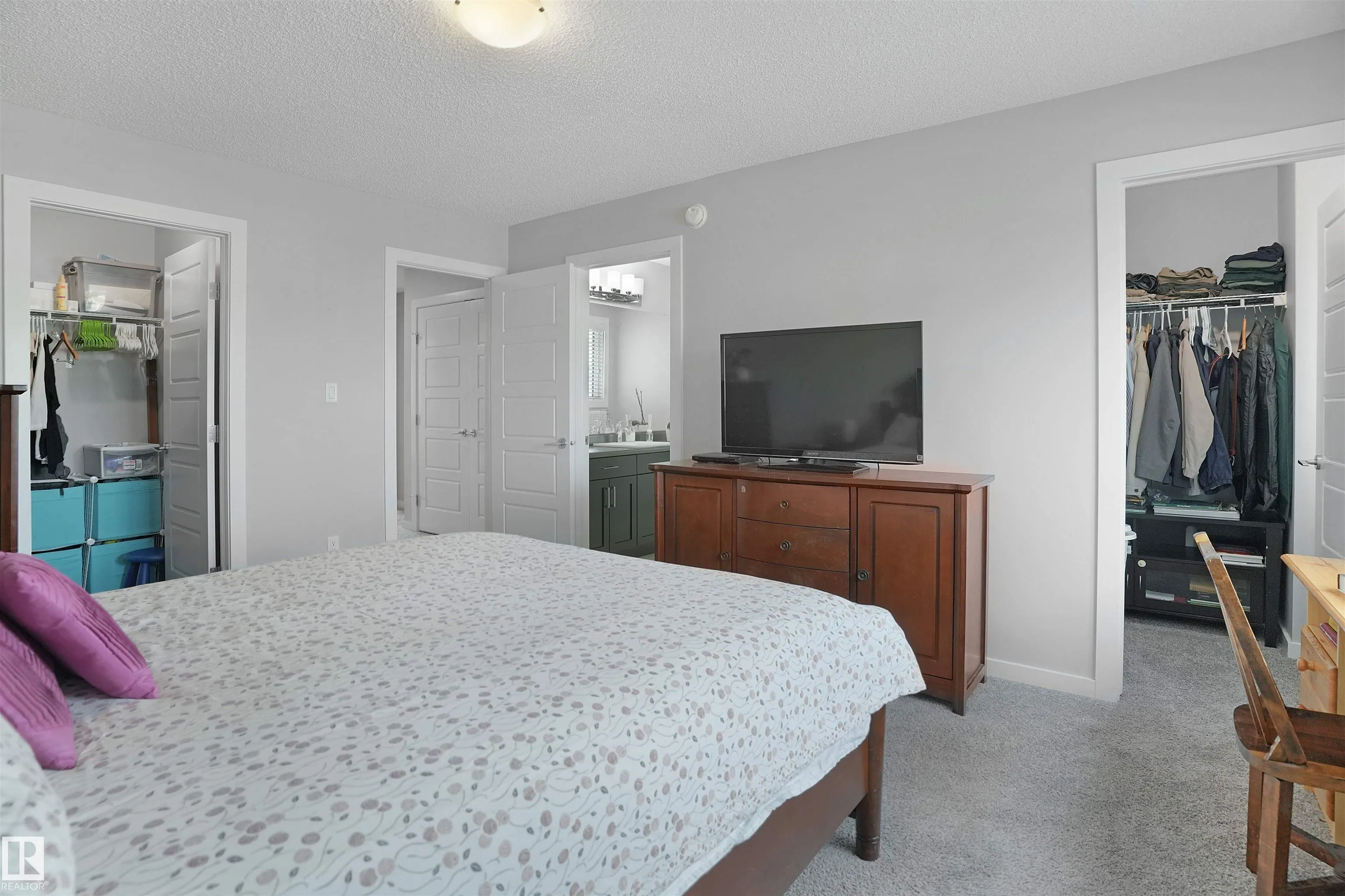 1274 DANIELS Crescent