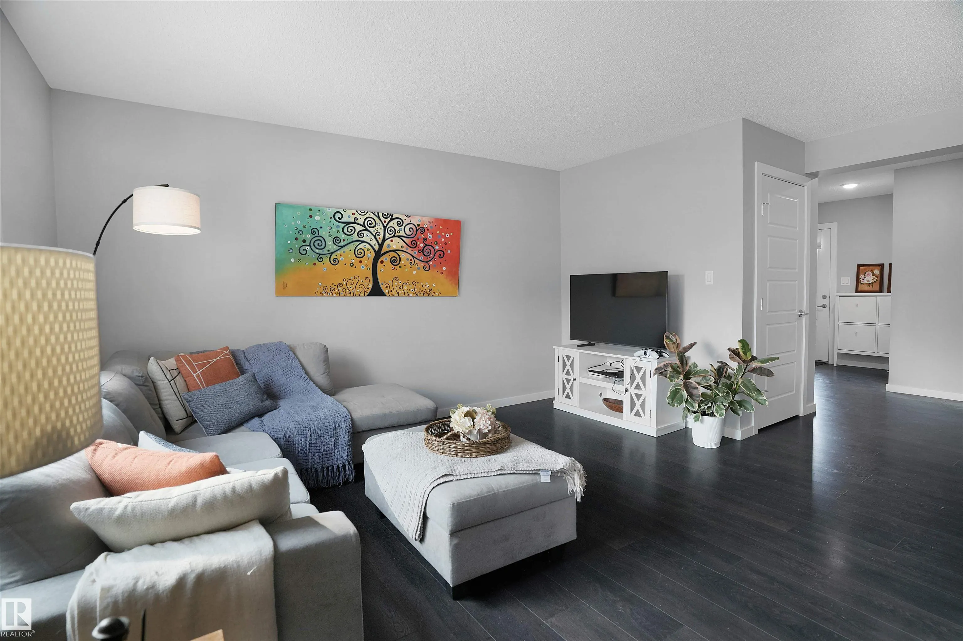 1274 DANIELS Crescent
